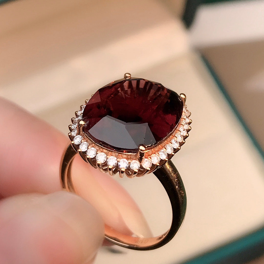 Exquisite 18K Gold Embedded Tourmaline Ring - A Jewelry Must-Have