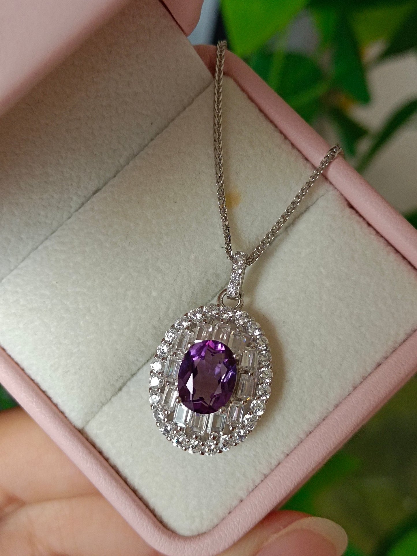 Barang Kemas Loket Amethyst Asli - Mewujudkan Ketenangan dan Keanggunan