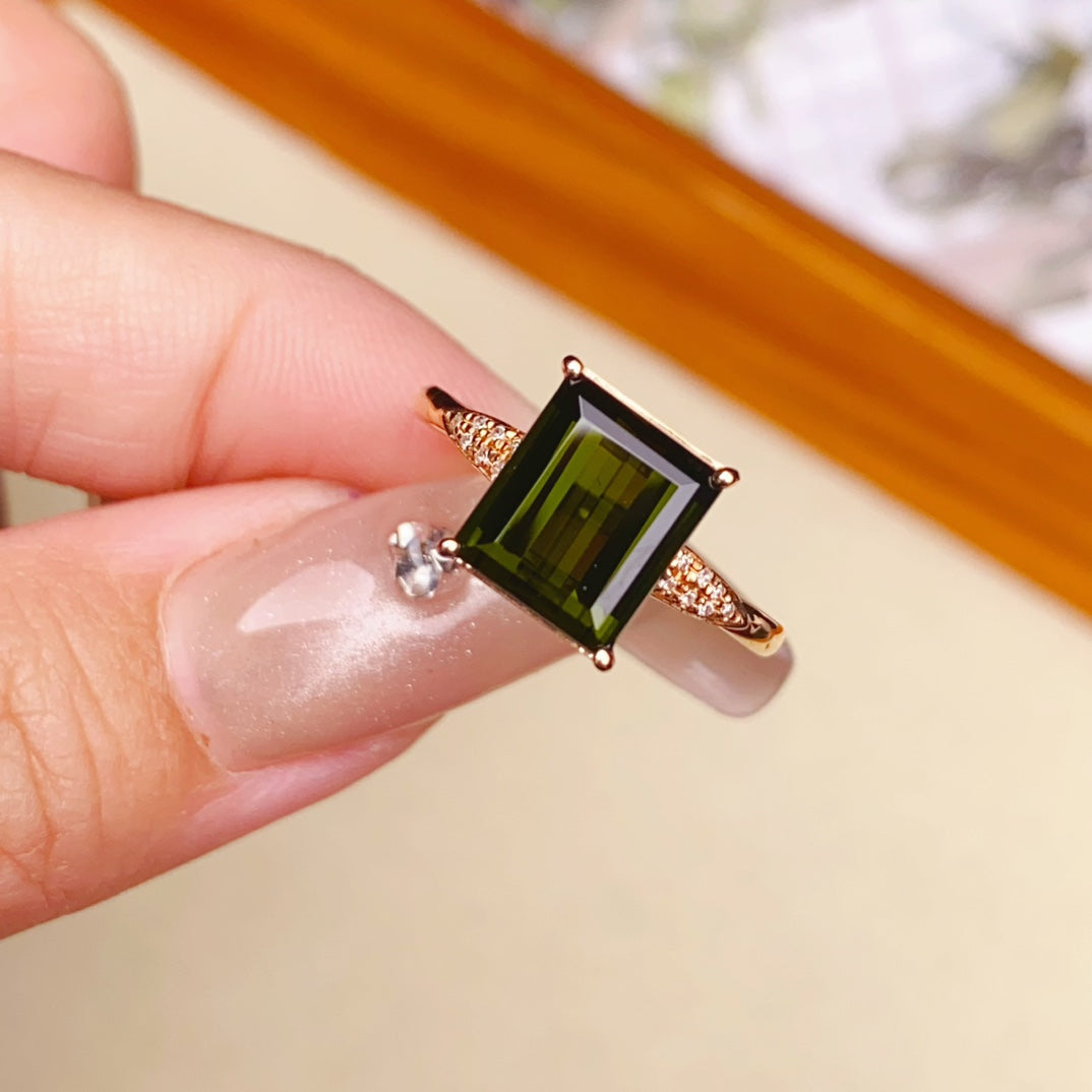 Healing Green Tourmaline Ring - Exquisite Jewelry for Serenity