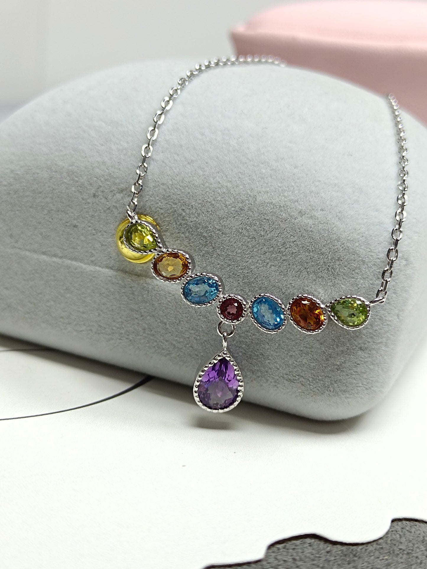 Vibrant Gemstone Necklace - A Symphony of Colors in Jewelry