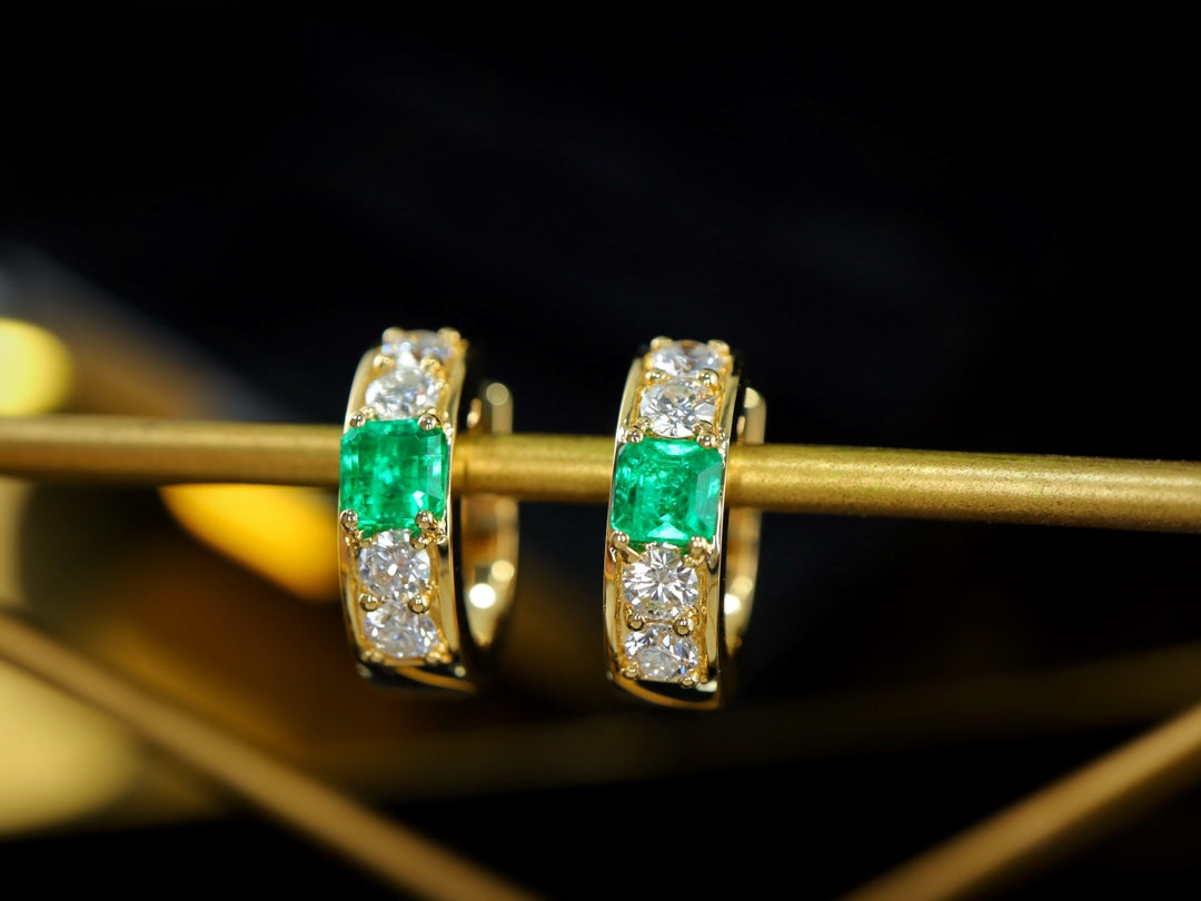 Elegant and High-Quality Emerald Ear Clips Jewelry