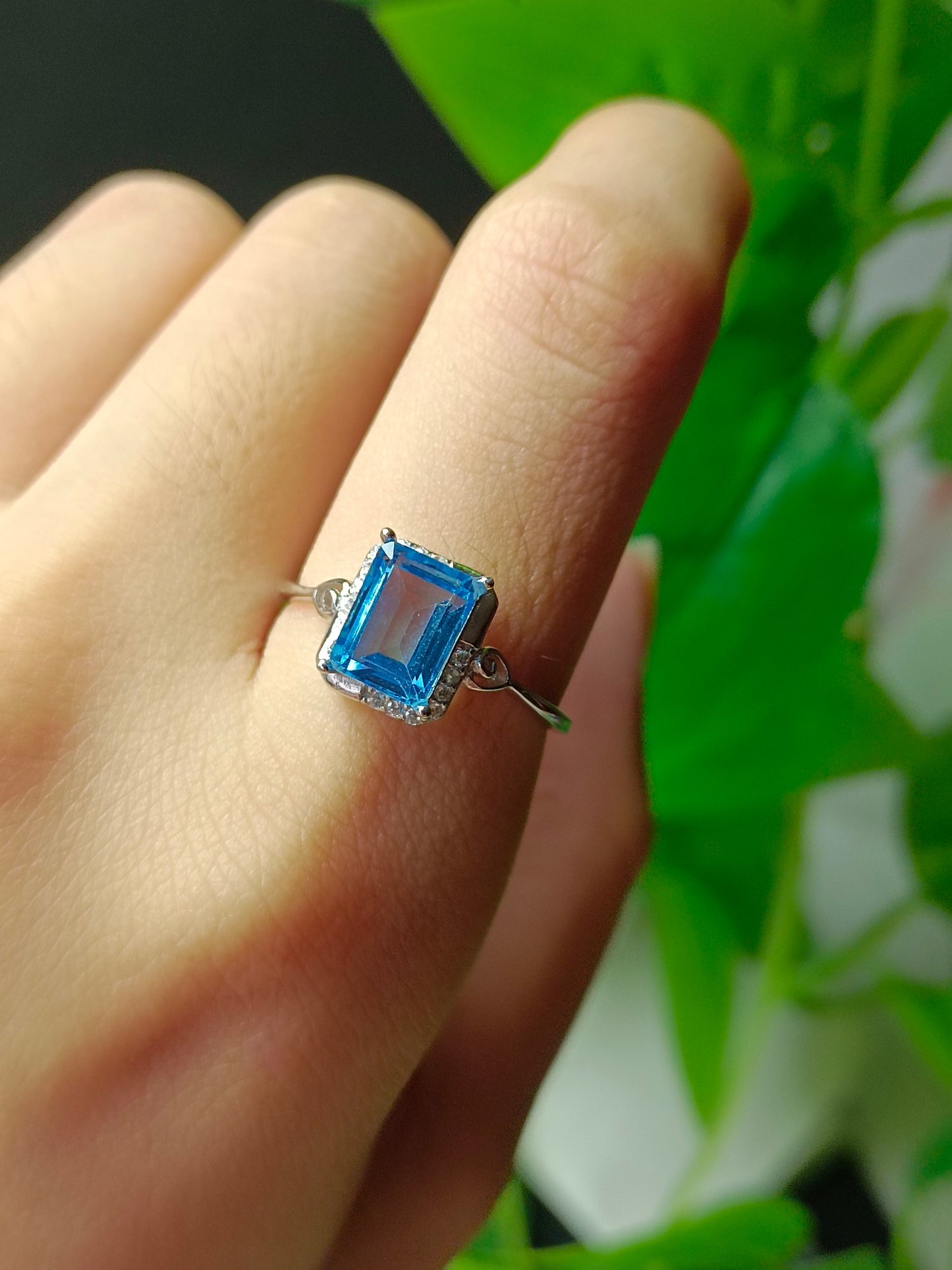 Cincin Segiempat Topaz Biru Swiss Asli yang Indah - Barang Kemas untuk Setiap Majlis