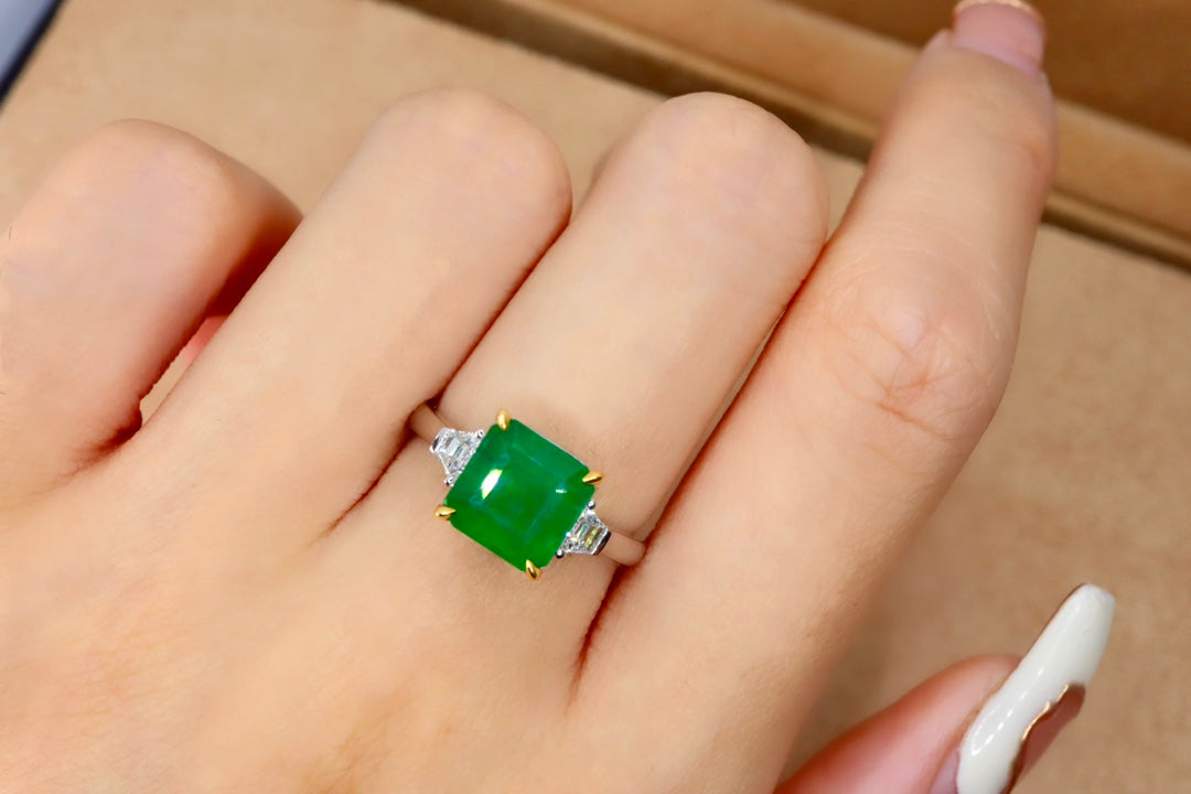 Elegant Three-Stone Natural Emerald Ring - Fine Jewelry