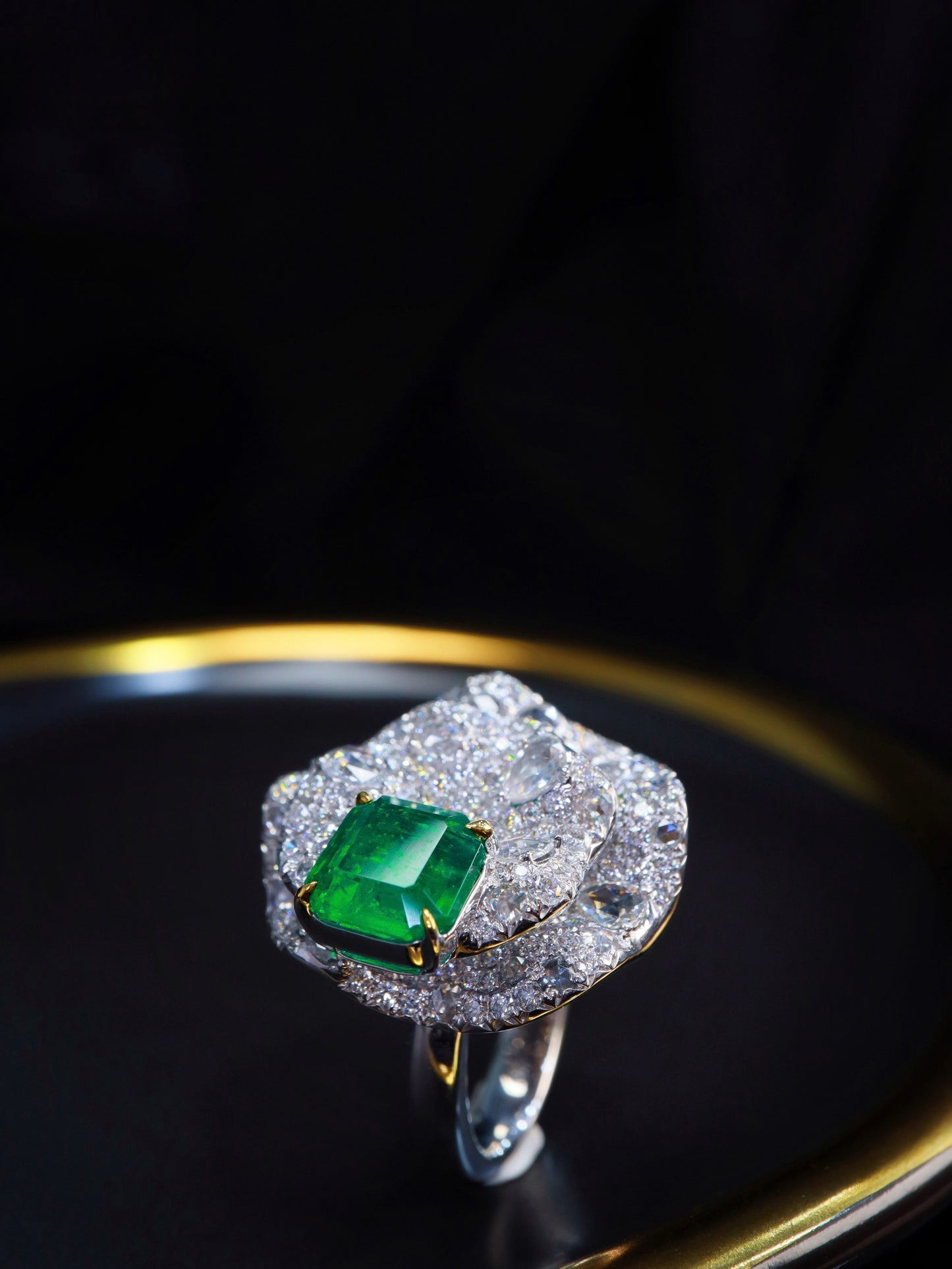 Panjshir Emerald Ring - Top-Tier Wharton Green Jewelry Marvel