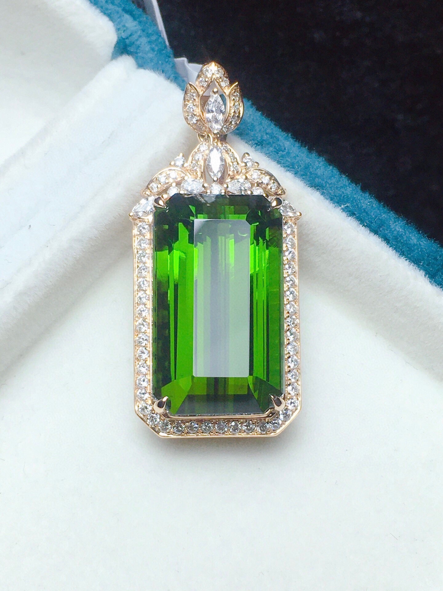 Exquisite High-End Custom Jewelry: 18K Gold Natural Large Carat Tourmaline Pendant