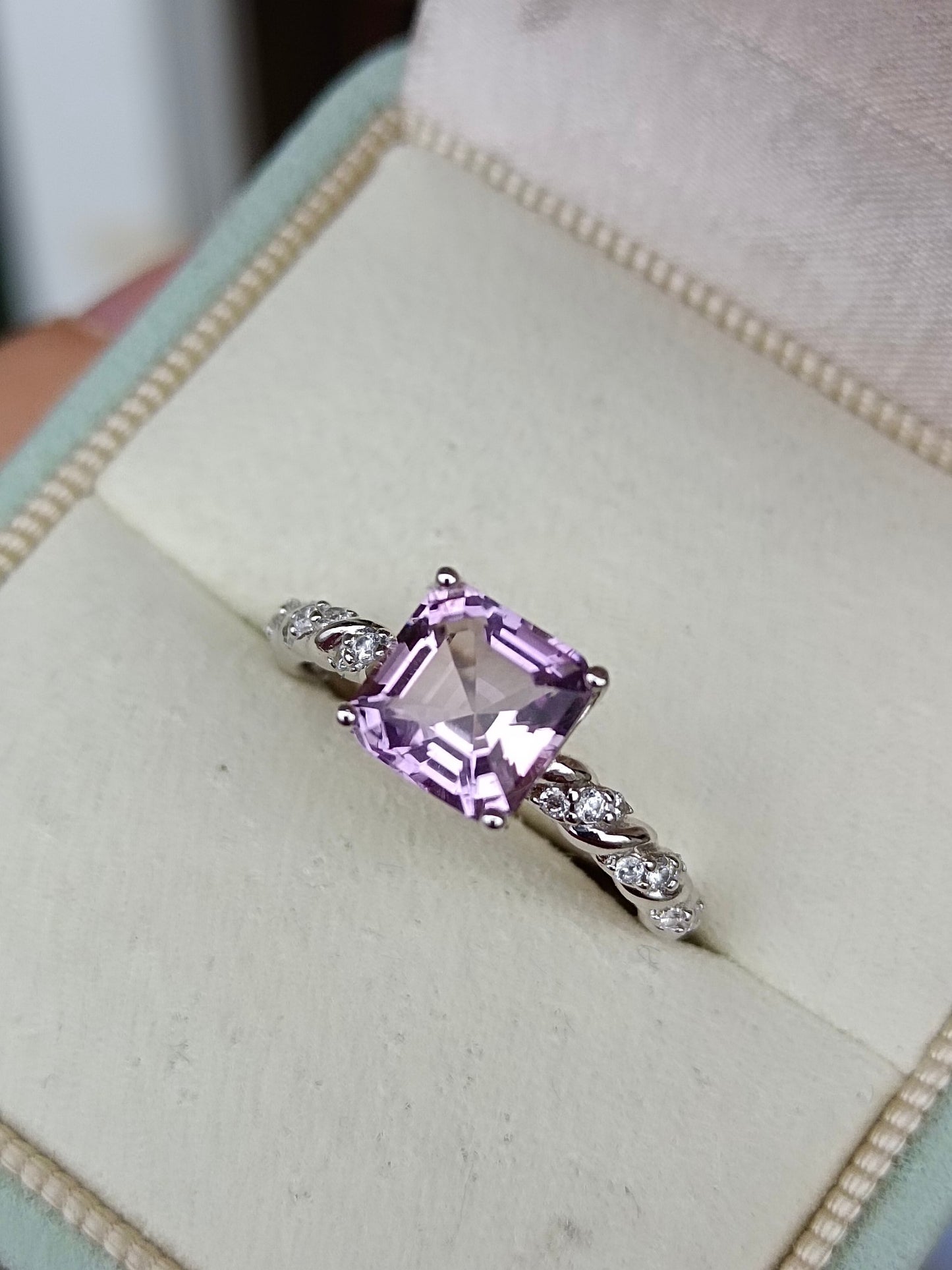 Cincin Amethyst Lavender Semulajadi - Barang Kemas Cantik untuk Romantik