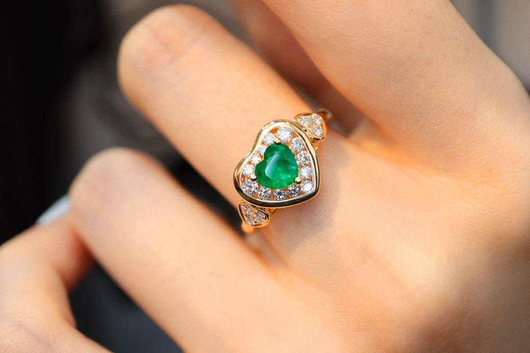 Art Deco Design Heavy Craftsmanship Fine Ring - Unique Heart-Cut Panjshir Emerald Jewelry