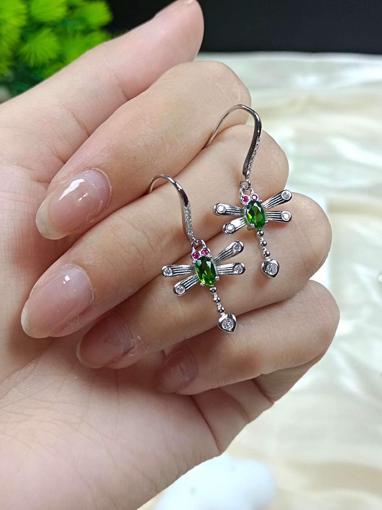 S925 Silver Embedded Diopside Earrings - Cute and Unique Dragonfly Design Jewelry