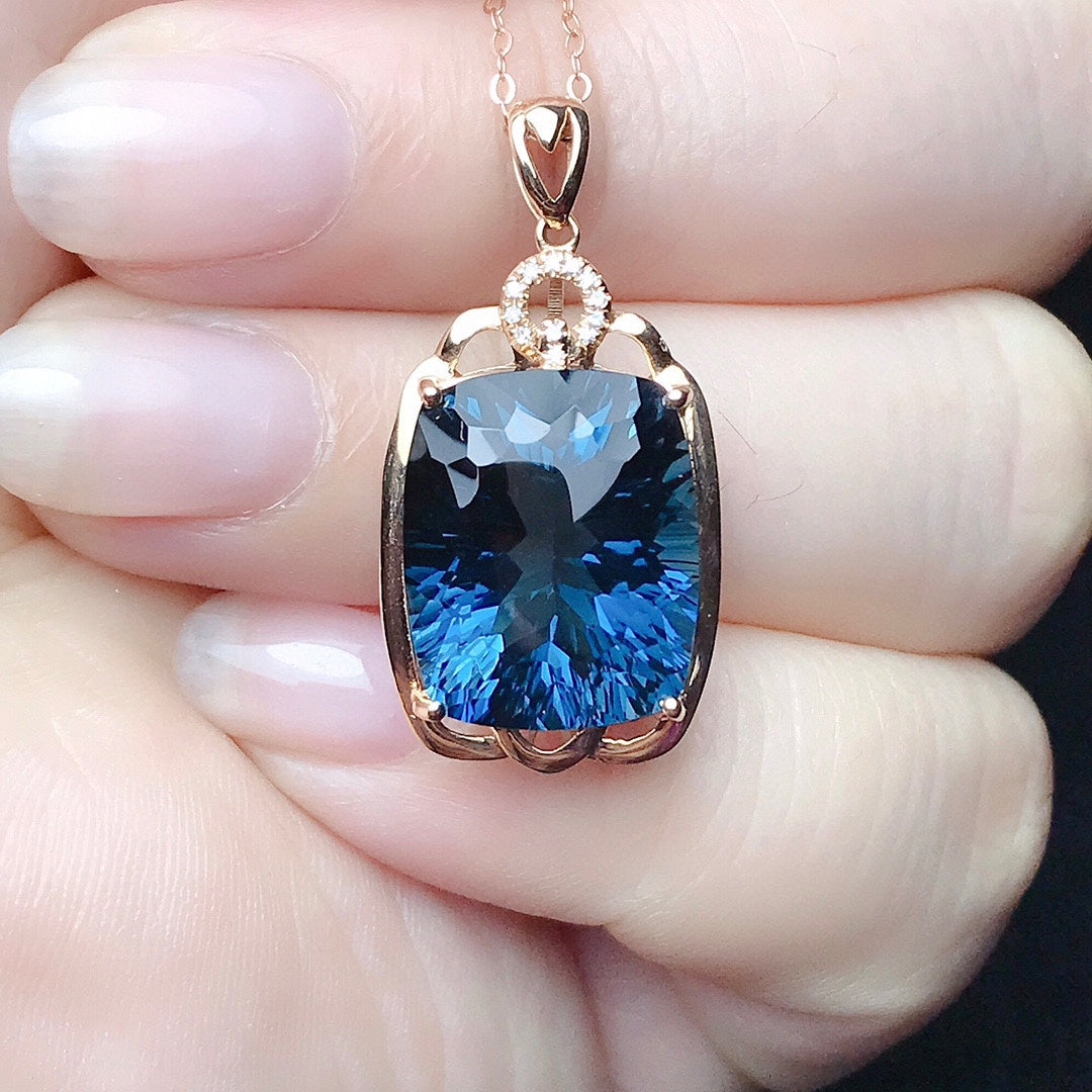 Natural Topaz Pendant - Exquisite Jewelry Craftsmanship