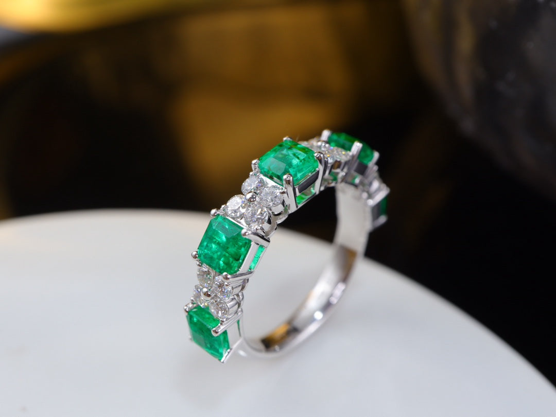 Panjshir Emerald Diamond Cluster Ring - Premium Jewelry Piece