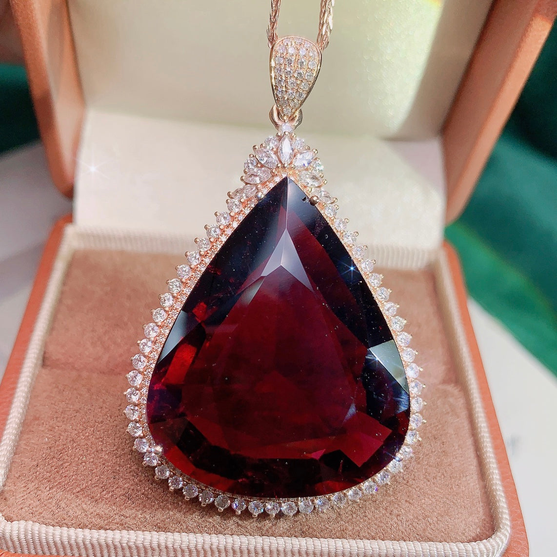 Exquisite Collector's Grade Large Carat Tourmaline Pendant - Fine Jewelry