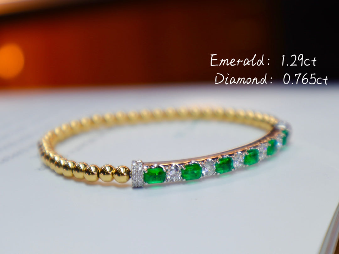 Stylish and Versatile: Imported Elastic Beaded Emerald Bracelet - Premium Jewelry