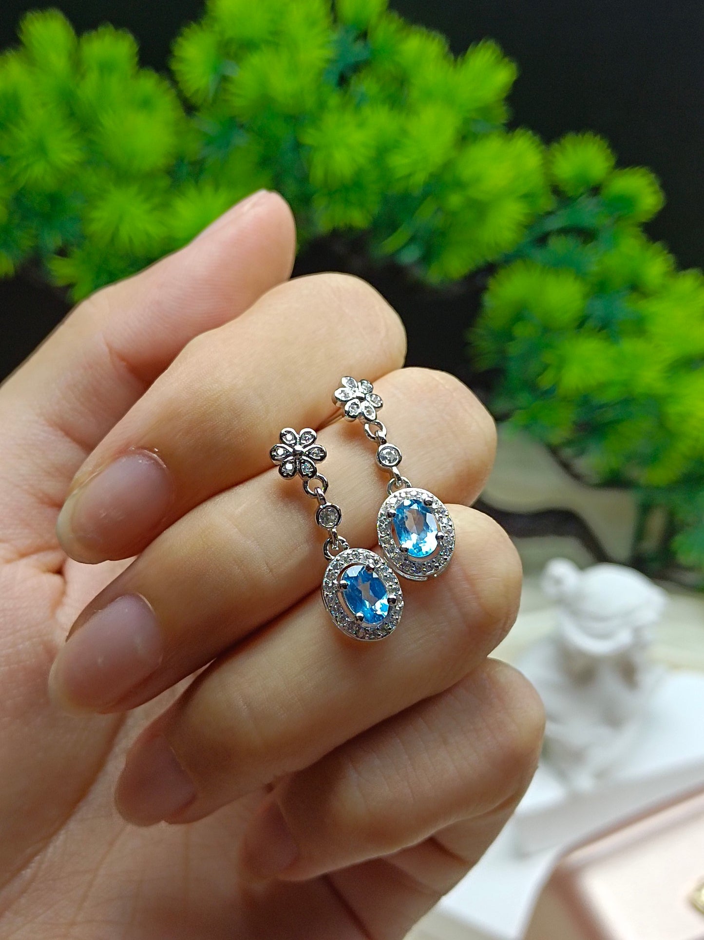 S925 Silver Embedded Topaz Earrings - New Fashionable Waterdrop Studs for Elegant Style