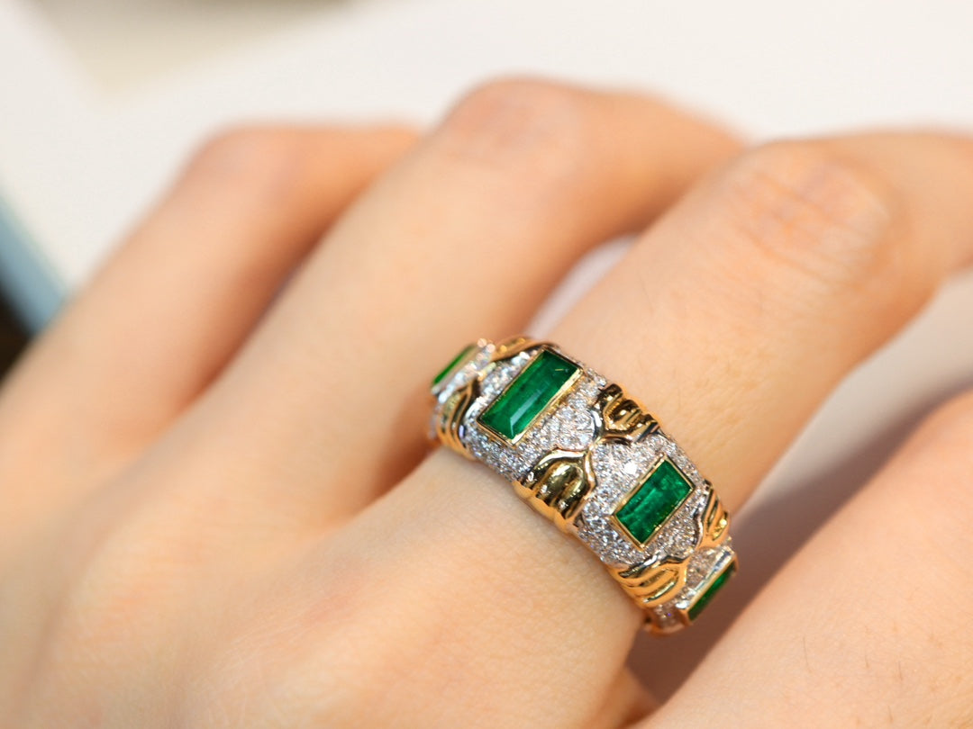 Vintage-Style Emerald Cluster Ring - Premium Jewelry Piece