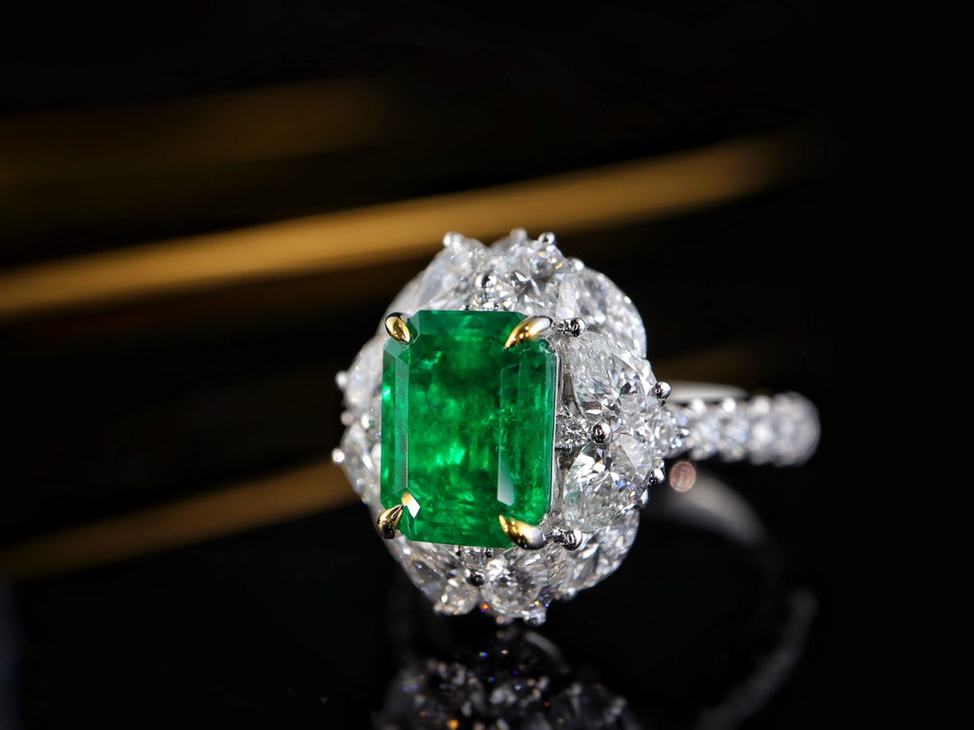 Afghan Panjshir Emerald Ring - A Rare Jewelry Gem