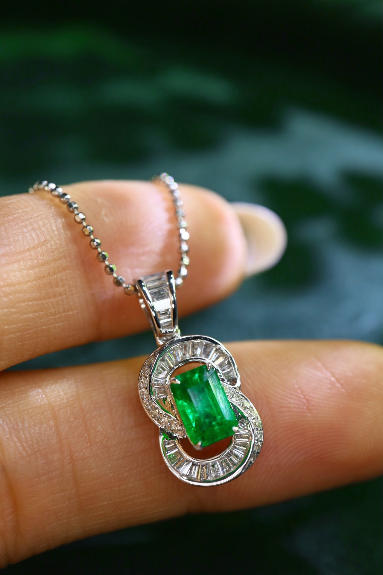 Panjshir Emerald Pendant - A Jewelry Marvel