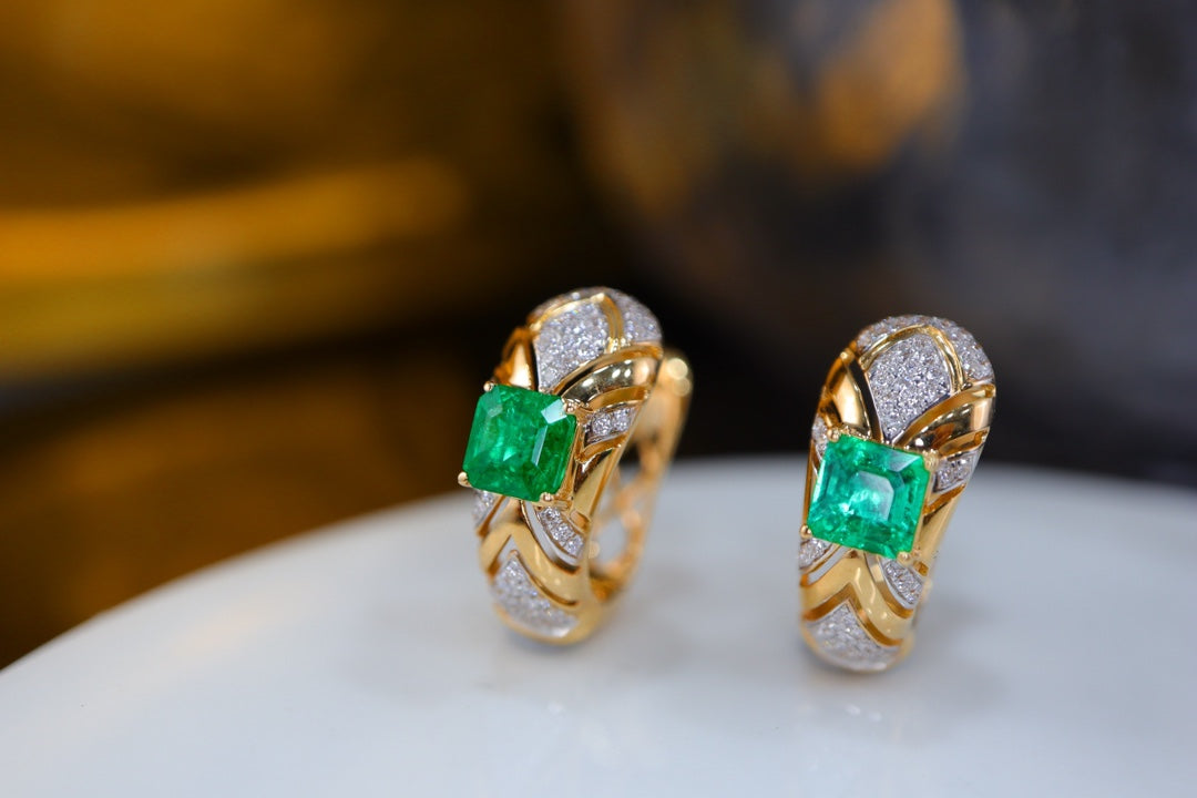 Panjshir Emerald Telinga Cuffs - Perhiasan Emas 18k & Berlian Mewah