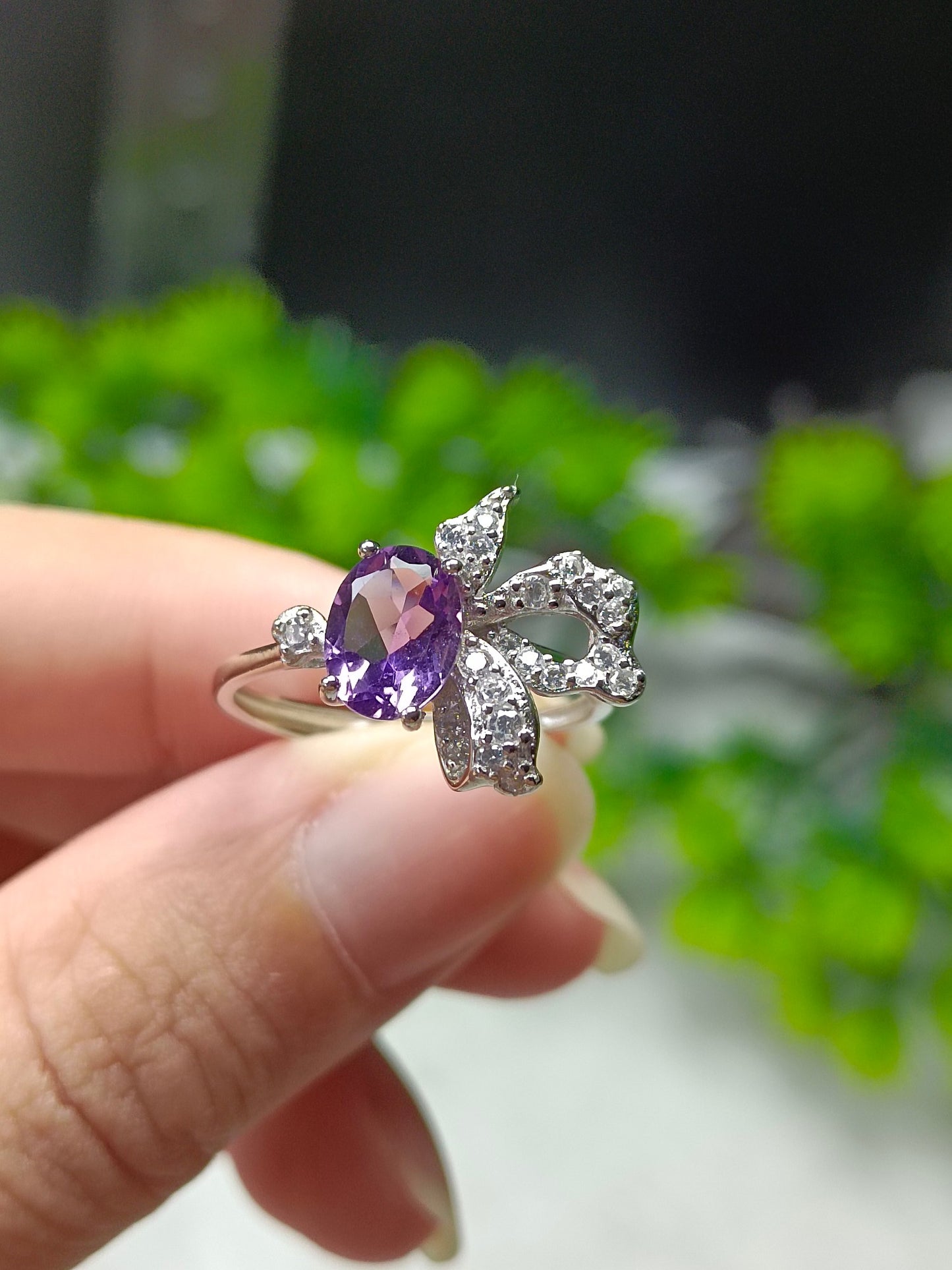 Natural Amethyst Ring - Exquisite Jewelry for Elegance