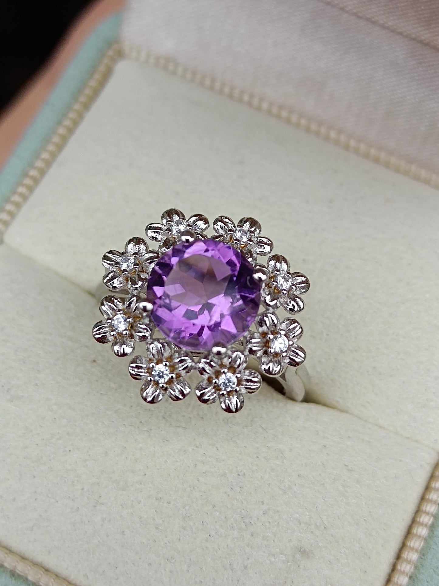 Cincin Bunga Kaya Amethyst Asli yang Indah - Barang Kemas Unik