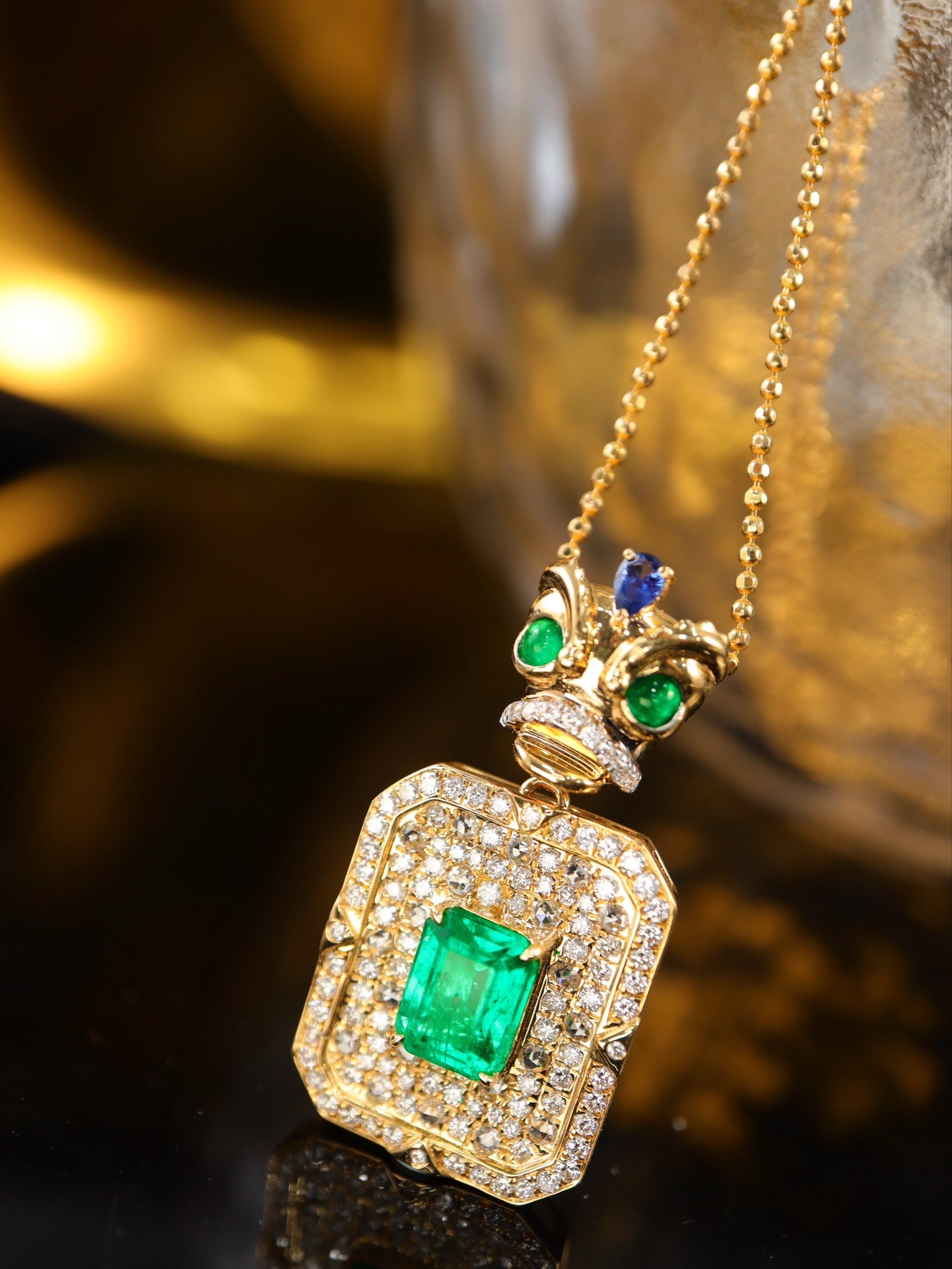 Luxury Designer's Emerald Pendant -醒狮纳福 Blessing of Prosperity and Peace