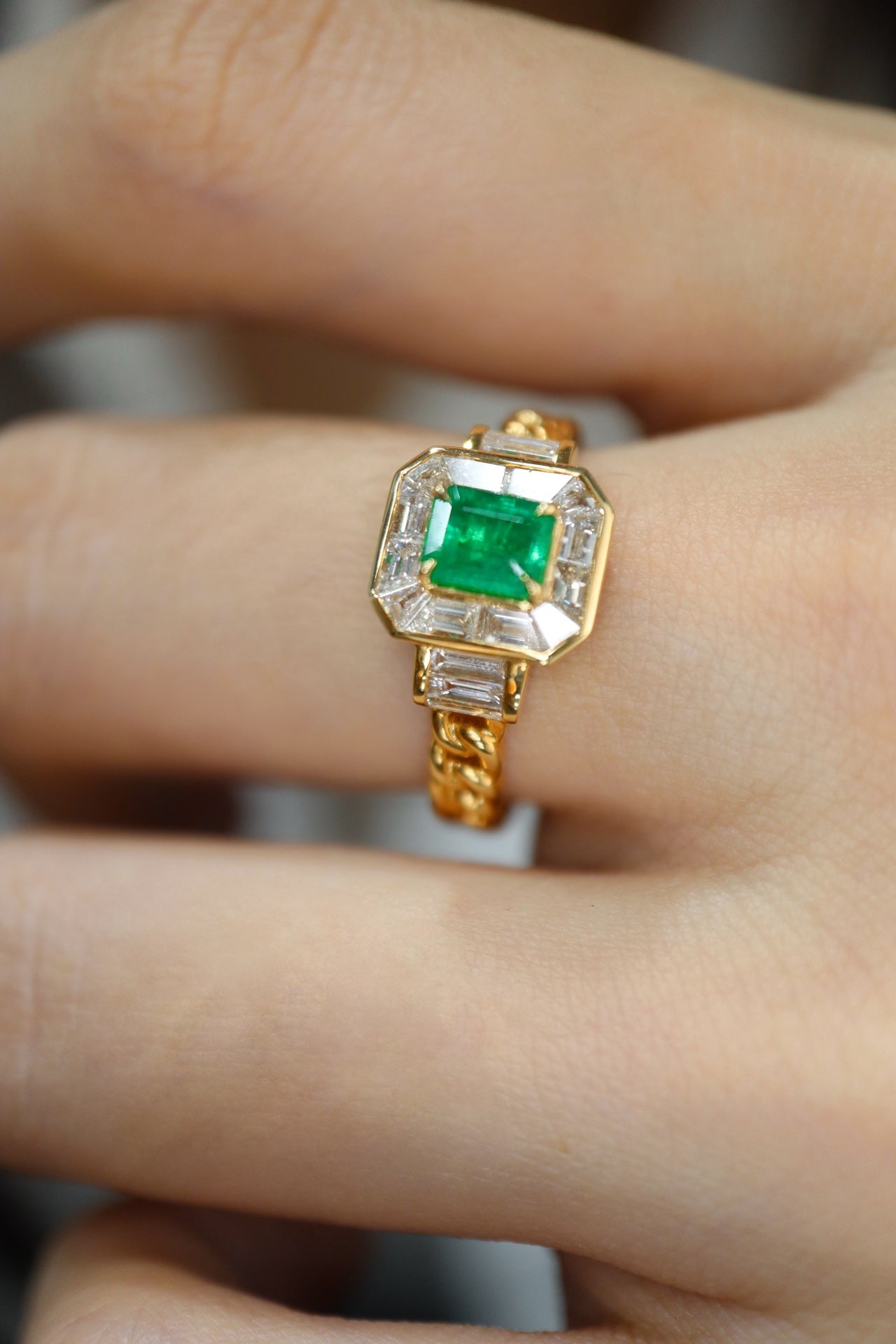 Must-Have Jewelry: Emerald Cuban Link Ring