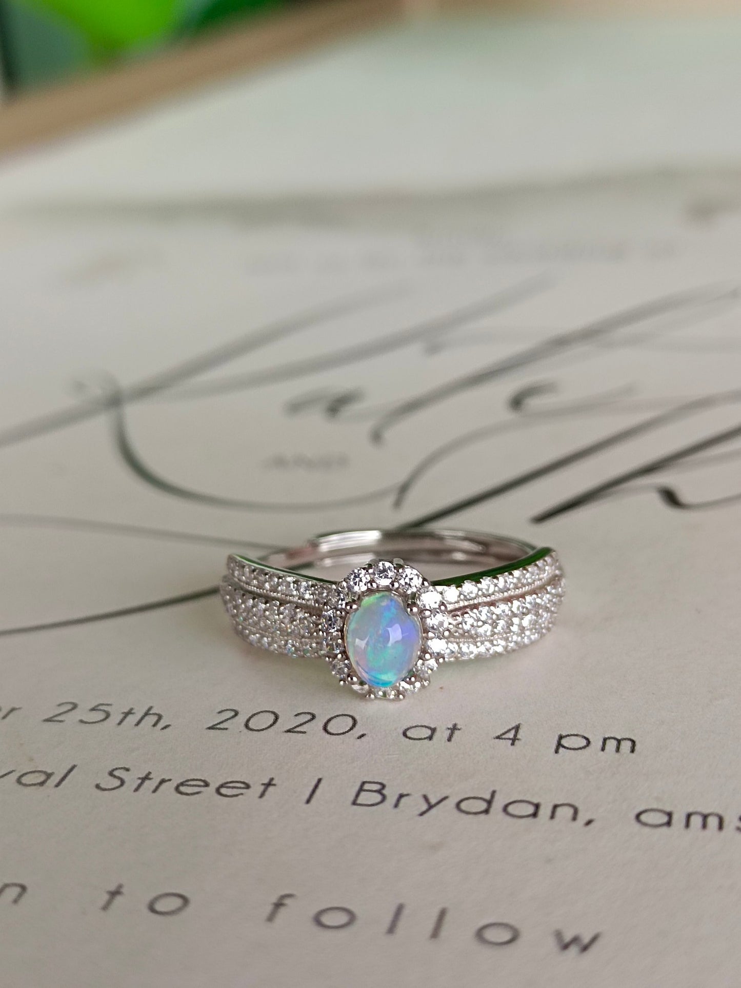 Exquisite Natural Opal Ring - A Jewelry Delight