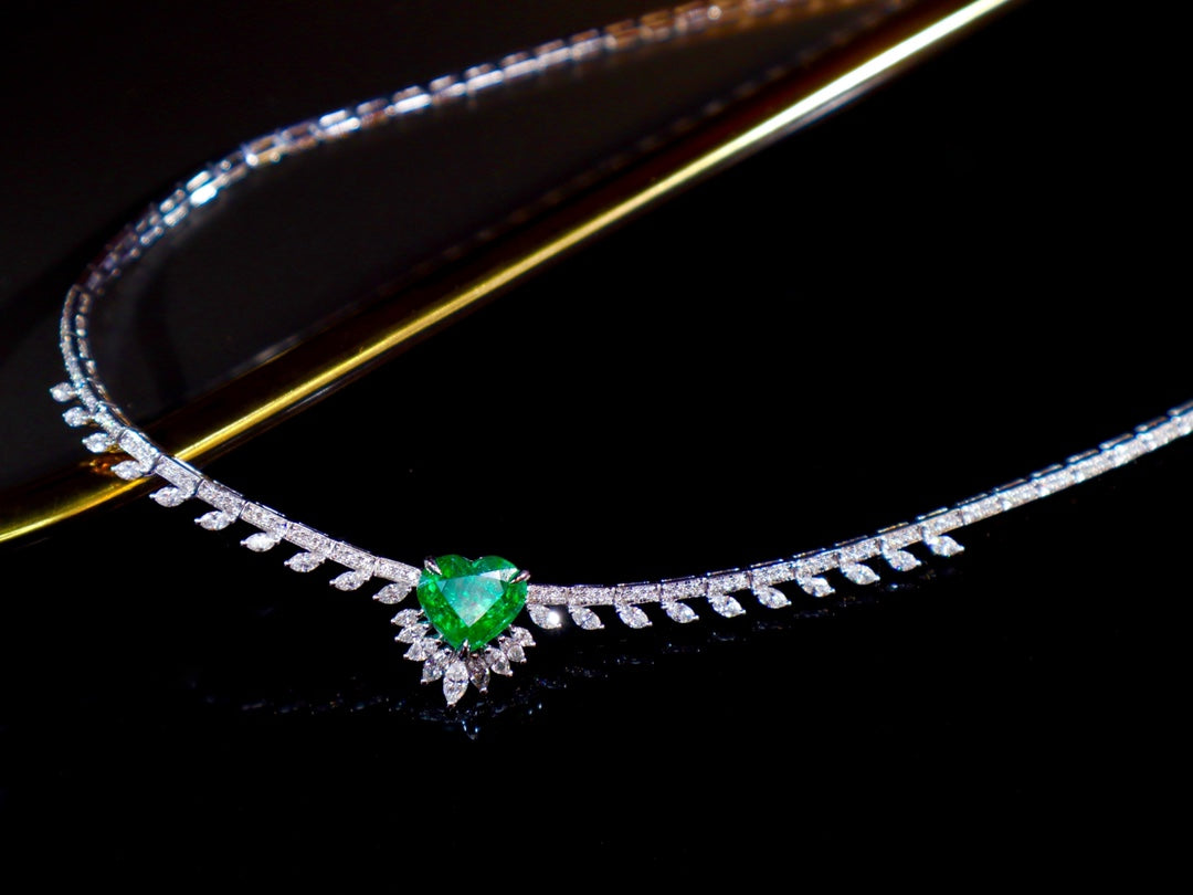 Emerald Diamond Choker: Premium Custom Jewelry Piece