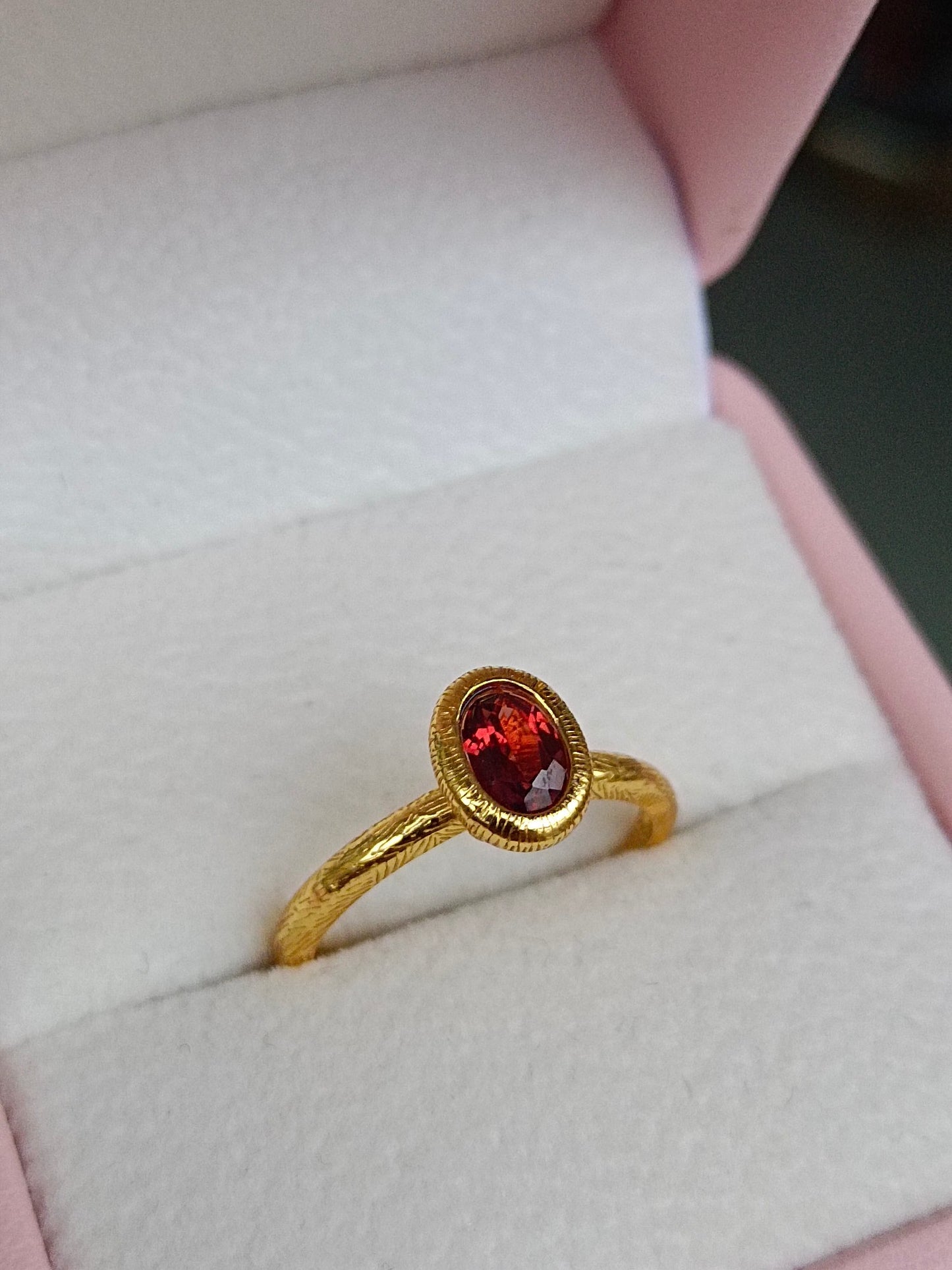 Natural Garnet Ring - Exquisite Italian Craftsmanship Jewelry