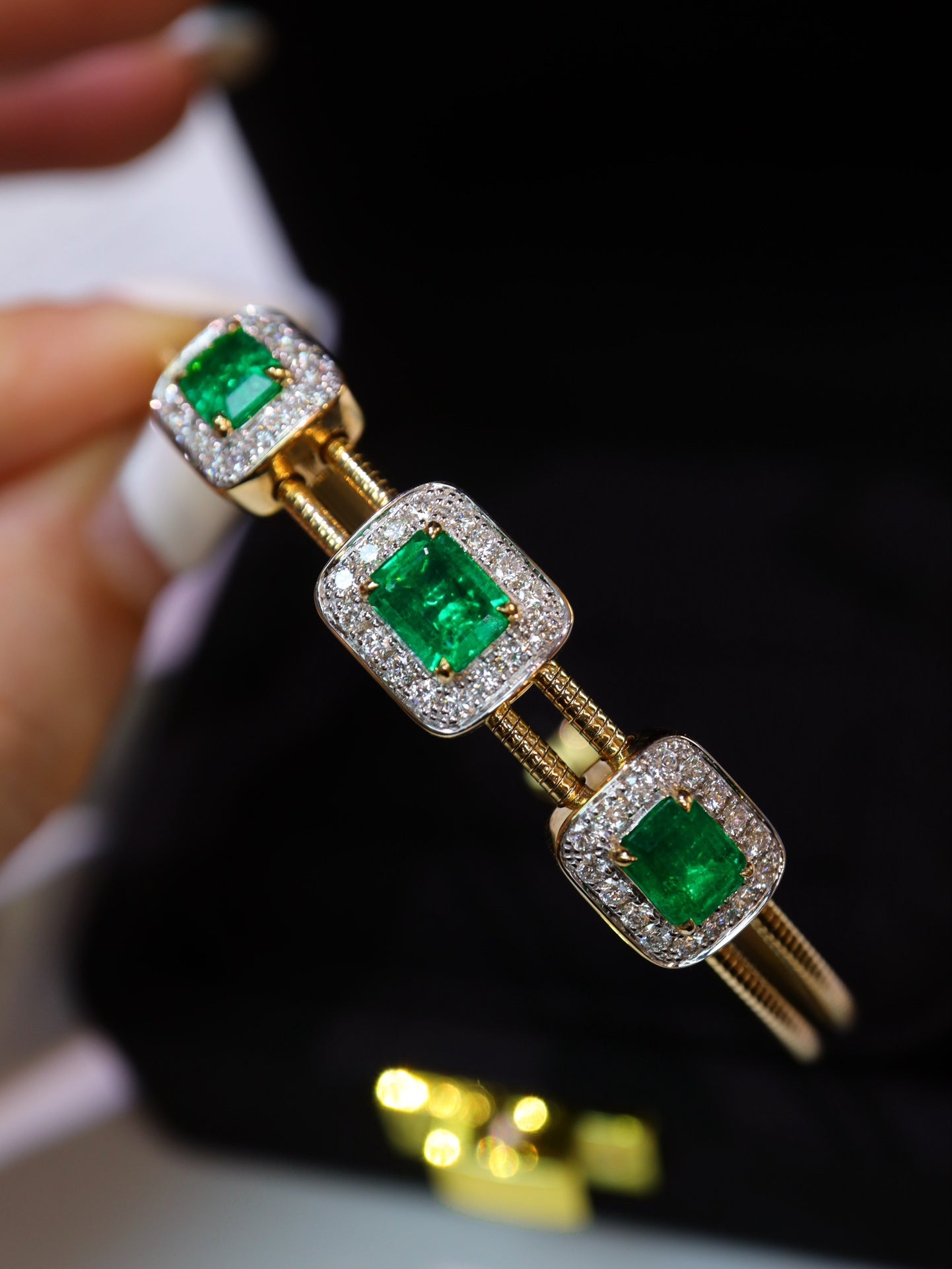 Elegant Panjshir Emerald Bracelet - Premium Jewelry Collection