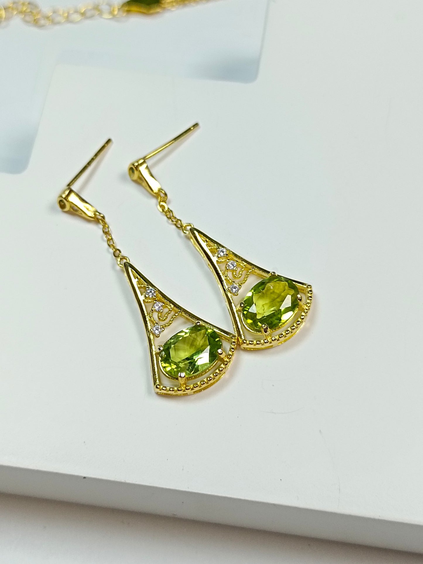 S925 Silver Embedded Peridot Earrings - Minimalist Fashion Jewelry