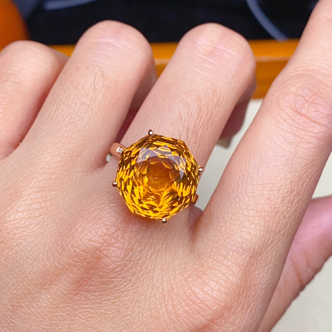 Sunny Yellow Citrine Ring in 18K Gold with Diamond Accents - Exquisite Jewelry