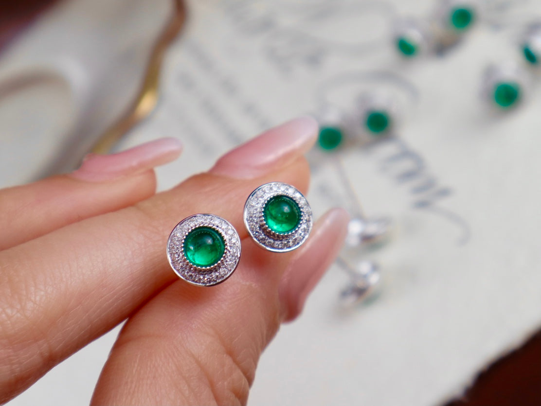 Emerald Green Earrings - Classic Jewelry Piece