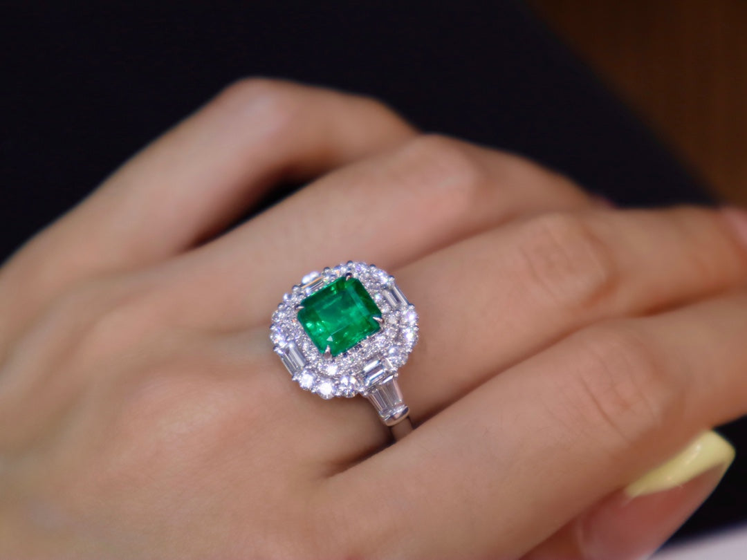 Emerald Ring - Premium Quality Jewelry for Every Occasion