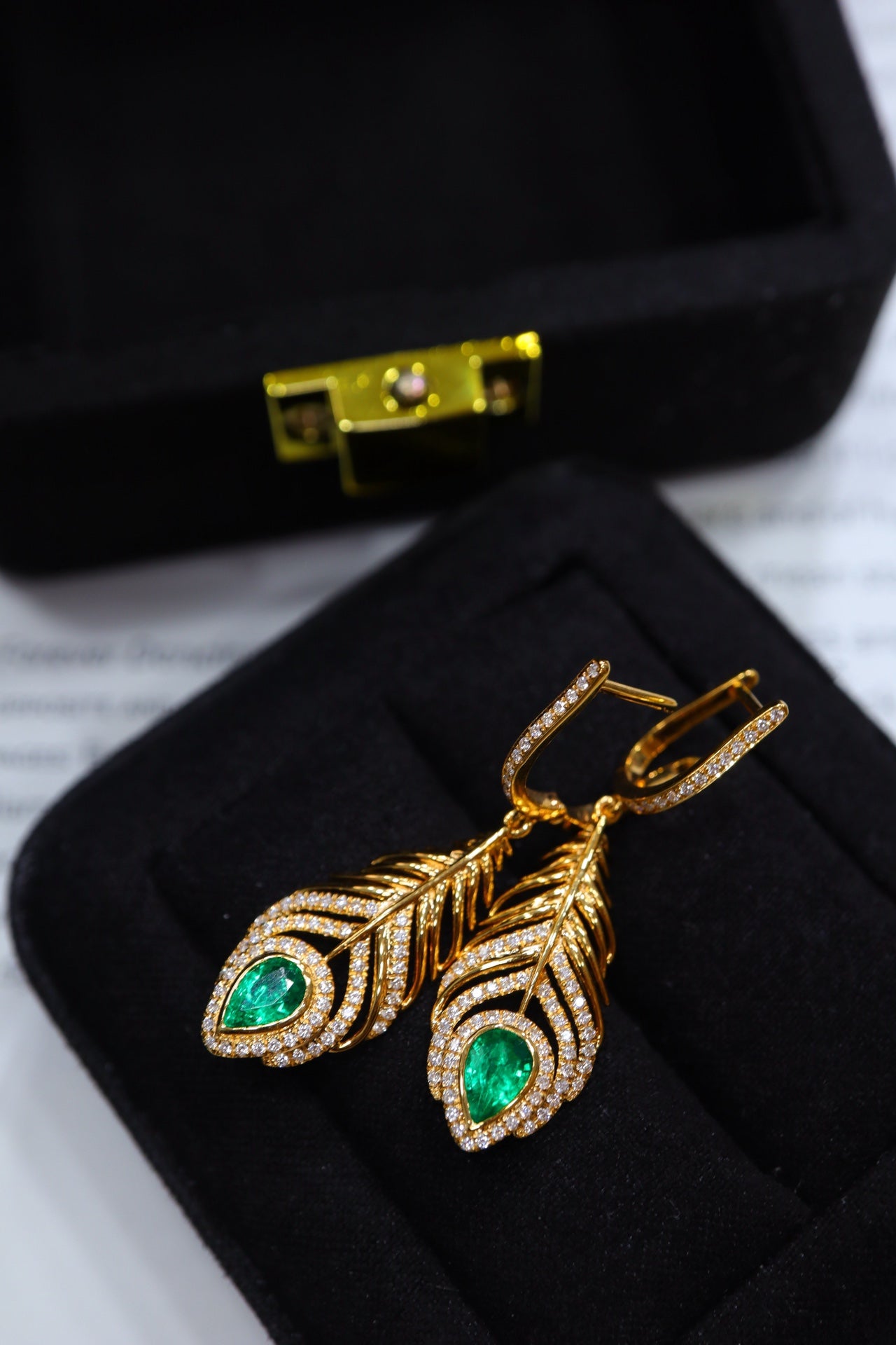 Exquisite Panjshir Emerald Earrings - Premium Jewelry for the Chic