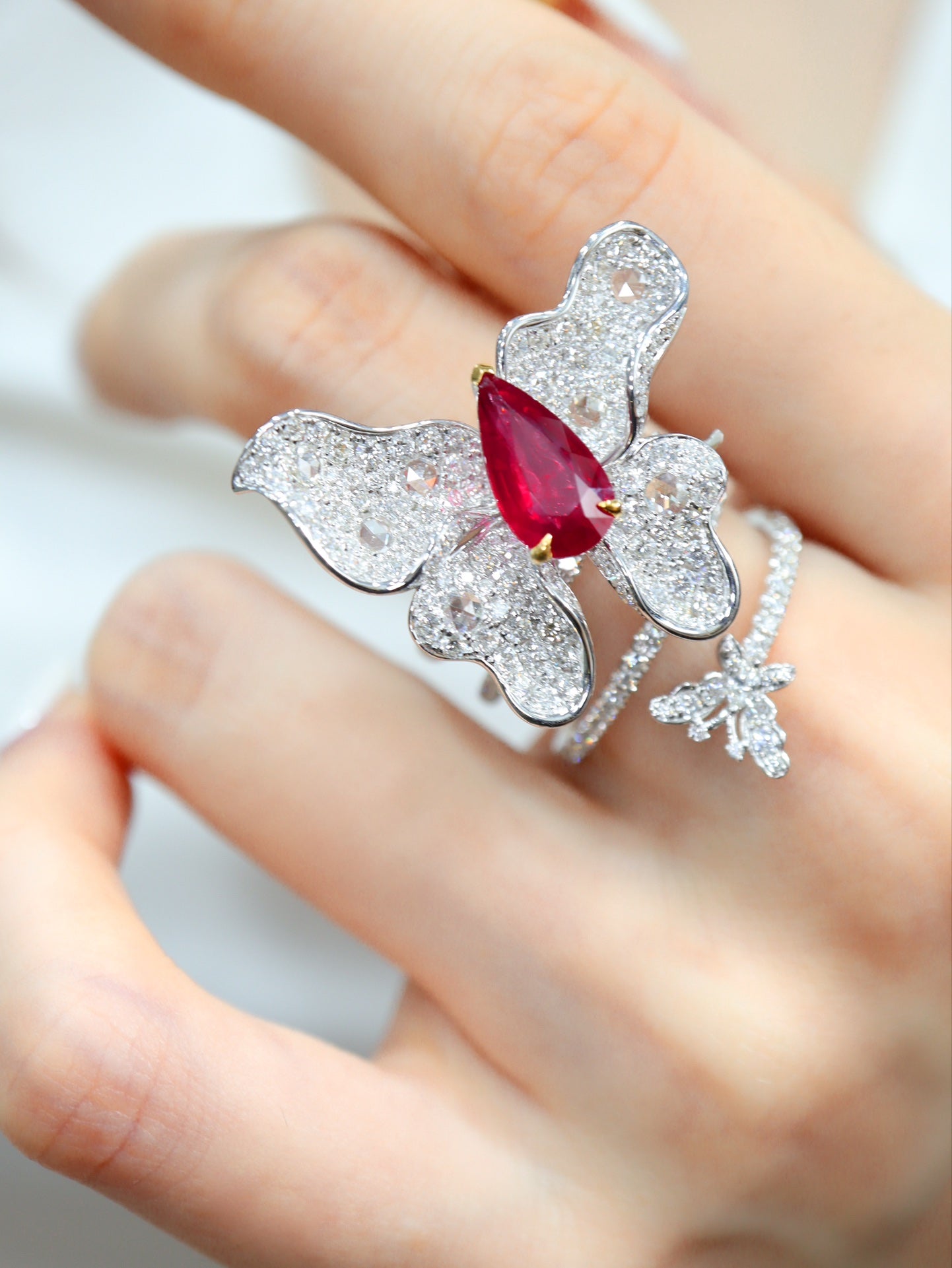 Elegant Fingertip Jewelry: Ruby & Diamond Dual-Purpose Ring