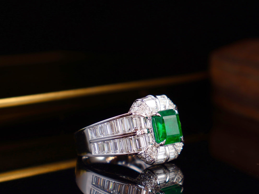 Emerald Ring Jewelry - A Masterpiece of Elegance and Class