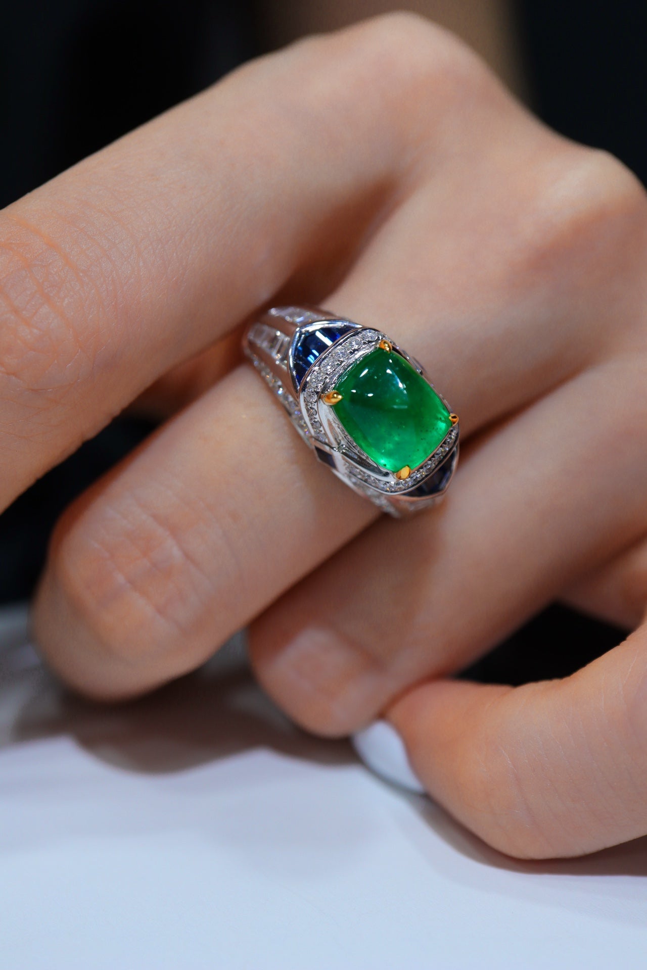 Artdeco Heavy Craftsmanship Sugarloaf Emerald 3.68ct Ring - Rare Large Carat Jewelry