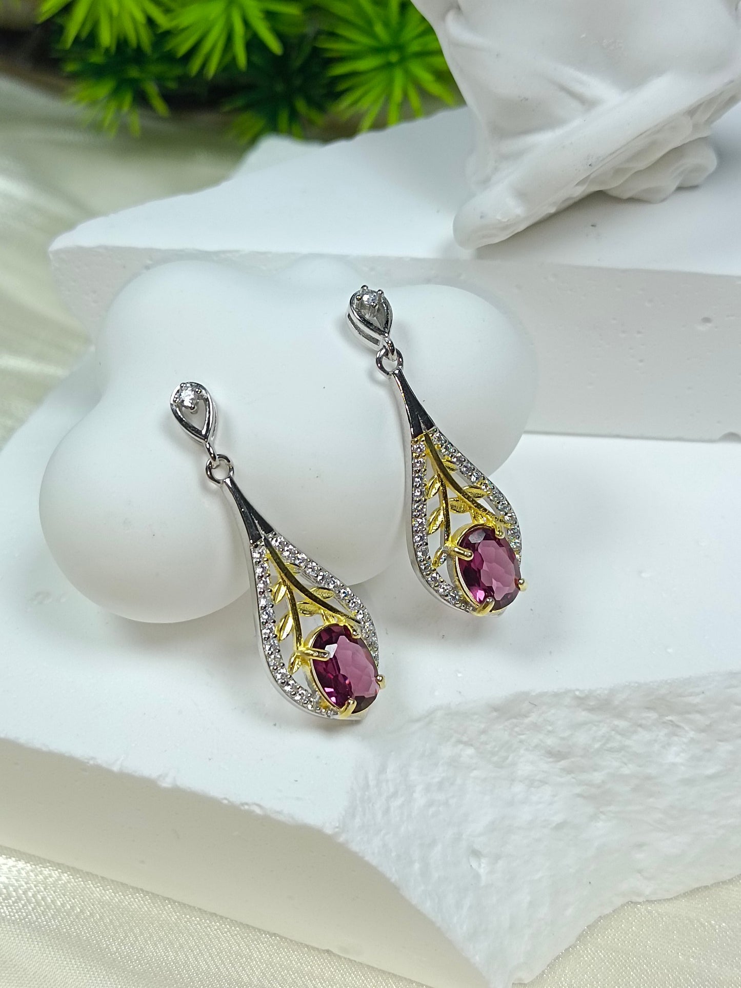 S925 Silver Embedded Garnet Earrings - Elegant Geometric Teardrop Jewelry