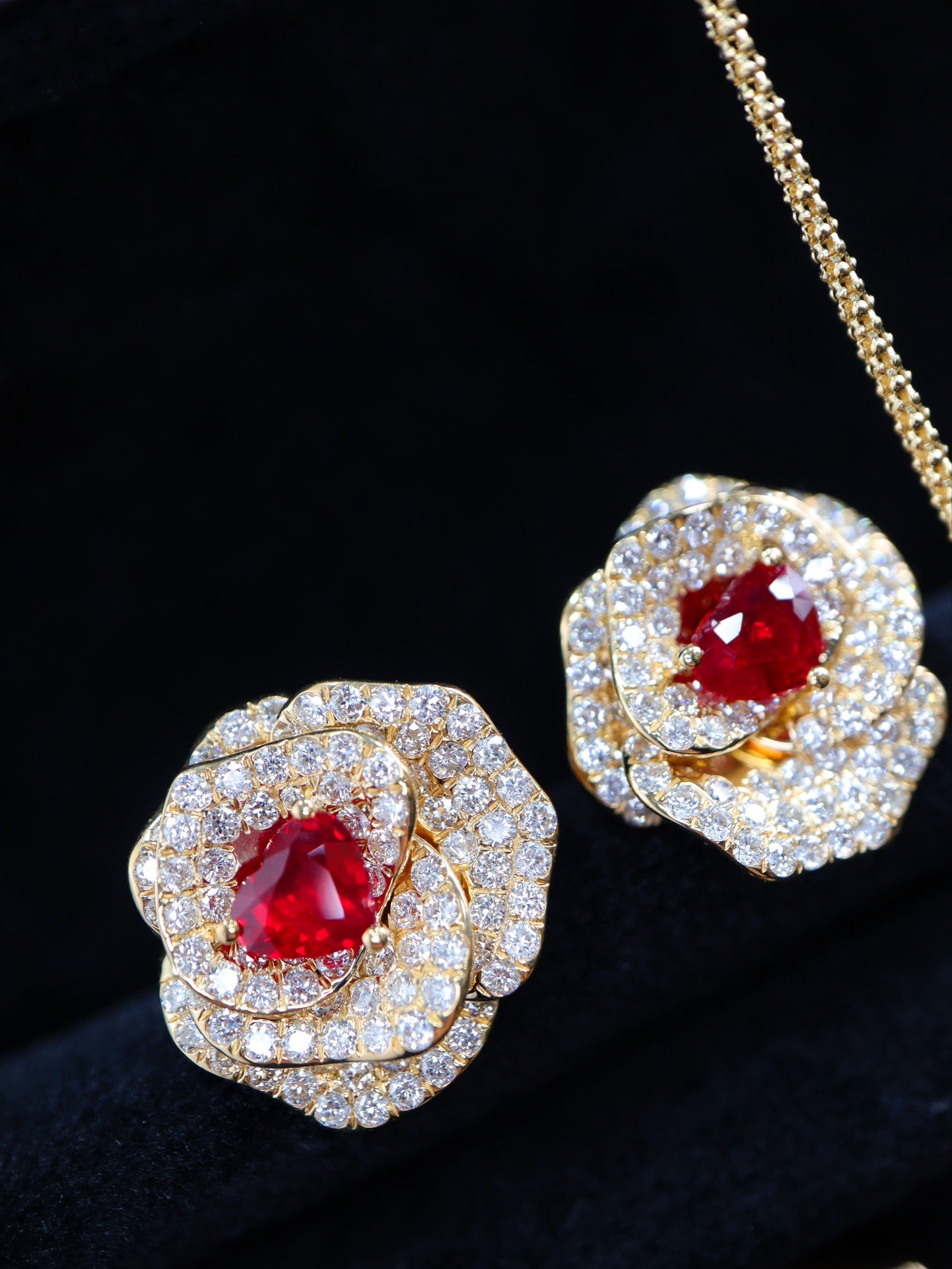 Luxurious Noble Rose Jewelry Set - A Touch of Opulence