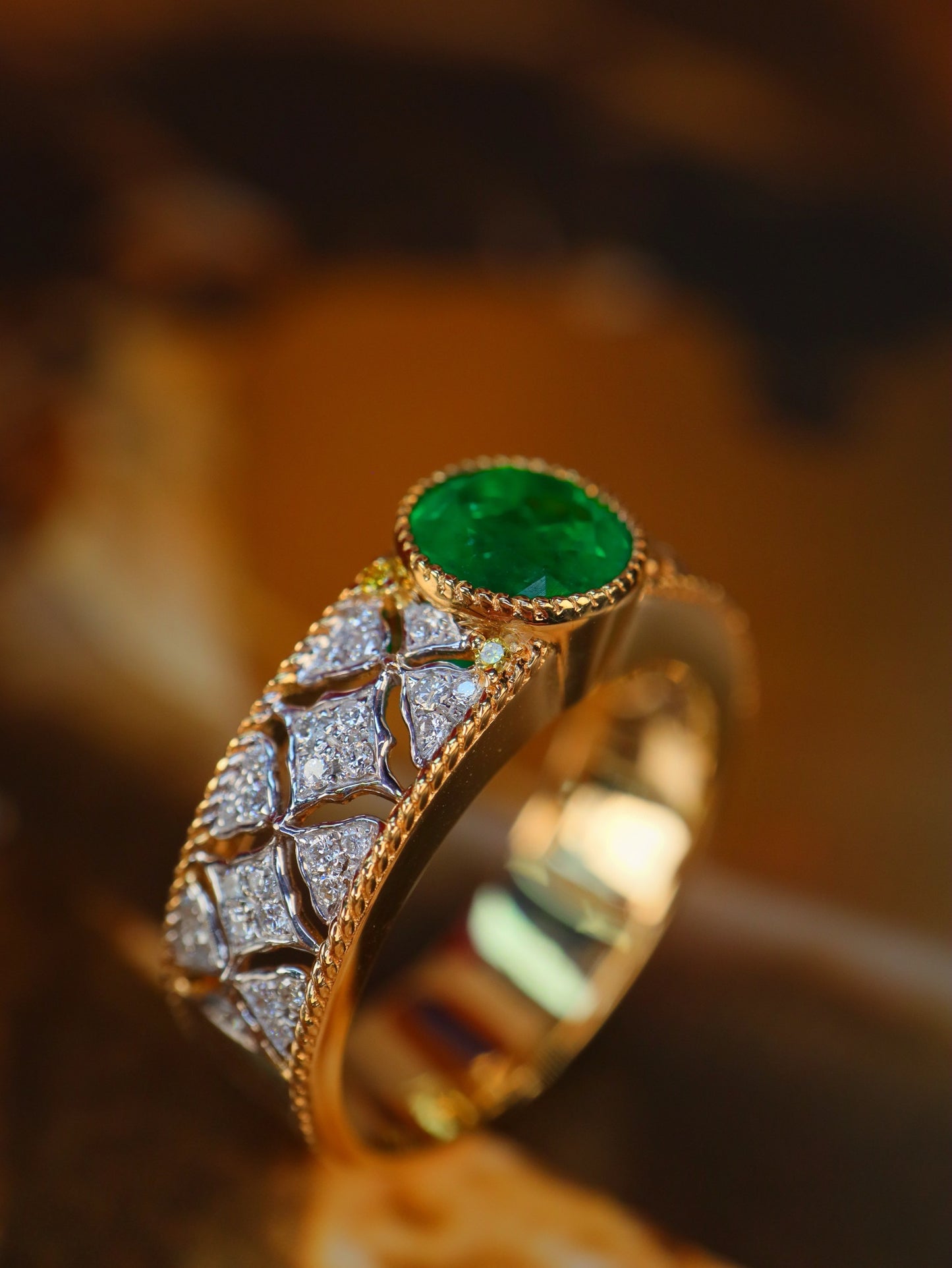 Panjshir High-Quality Emerald Jewelry with Round Cut