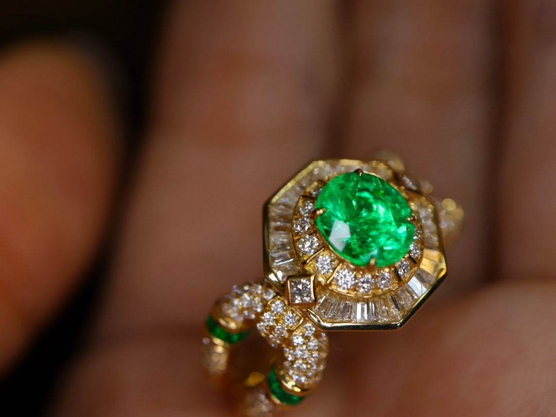 Art Deco Style Heavy Craftsmanship Emerald Ring - Exclusive Jewelry