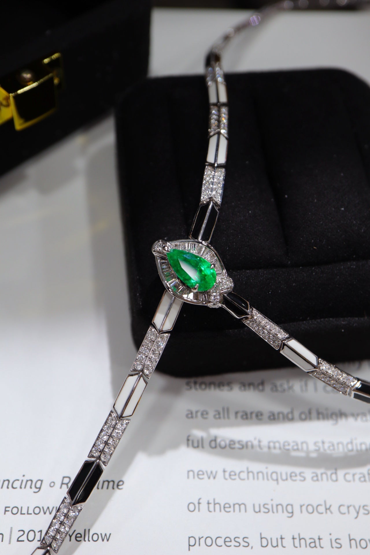 Serpentine Design Emerald Necklace - Premium Jewelry Piece