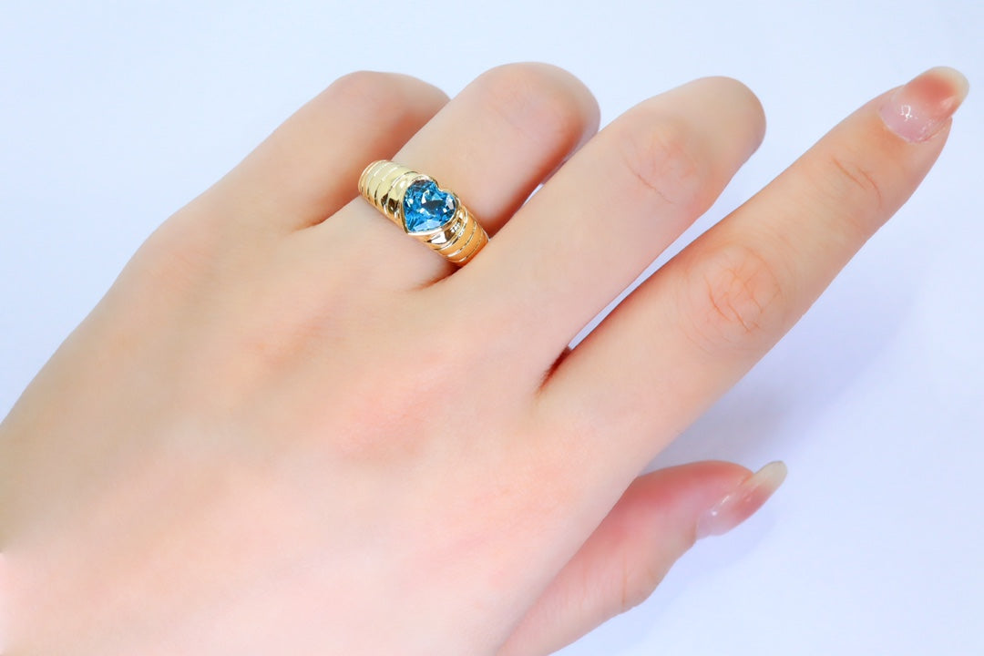 Exquisite Heart-Shaped Swiss Blue Topaz Ring - A Must-Have Jewelry