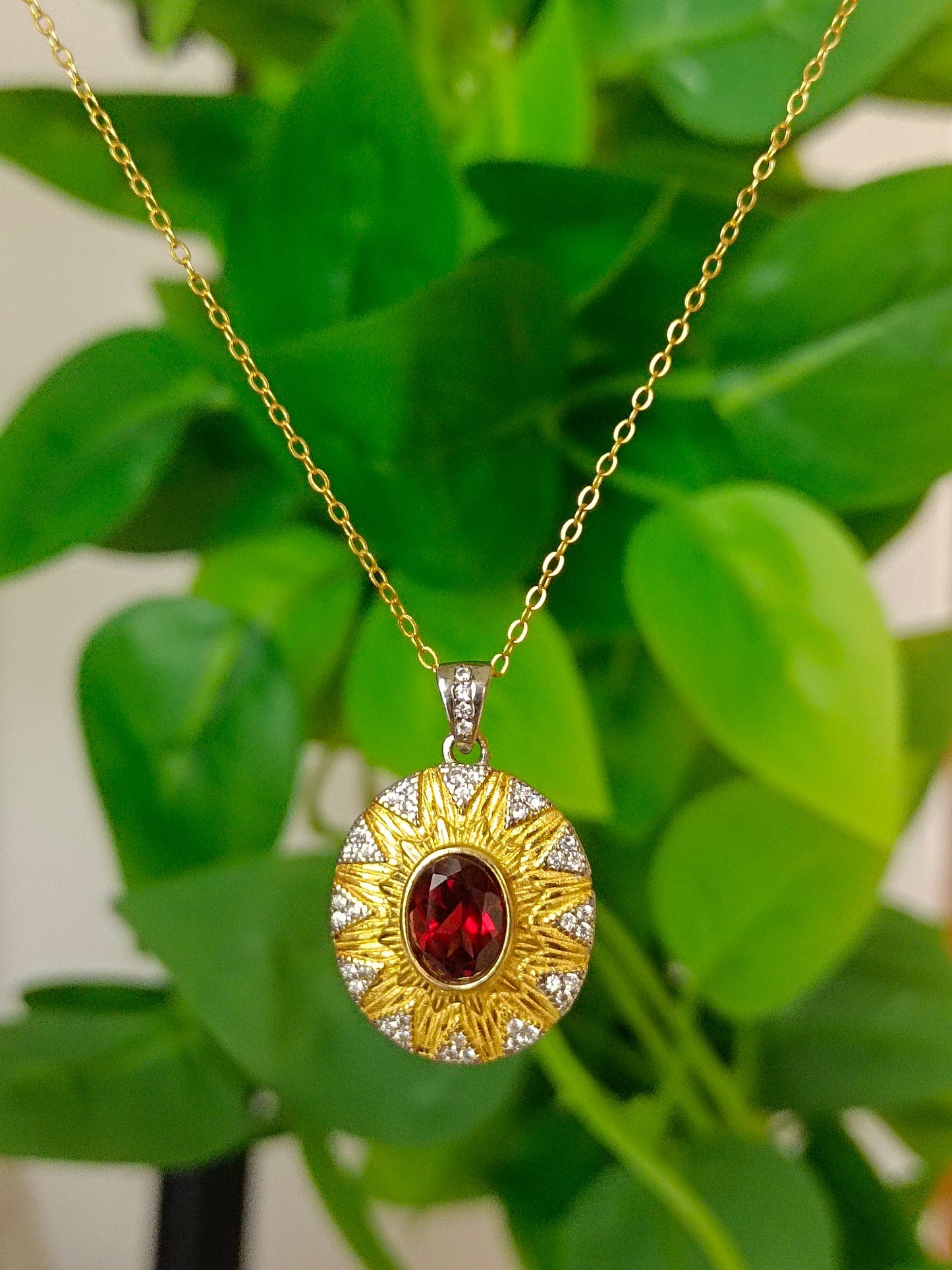 Elegant S925 Silver Embedded Garnet Sunflower Pendant Jewelry