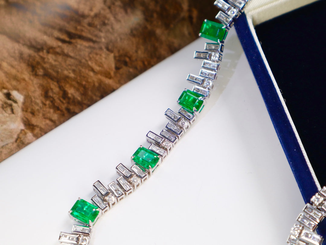 Art Deco High-Grade Emerald Evening Necklace - A Jewelry Masterpiece