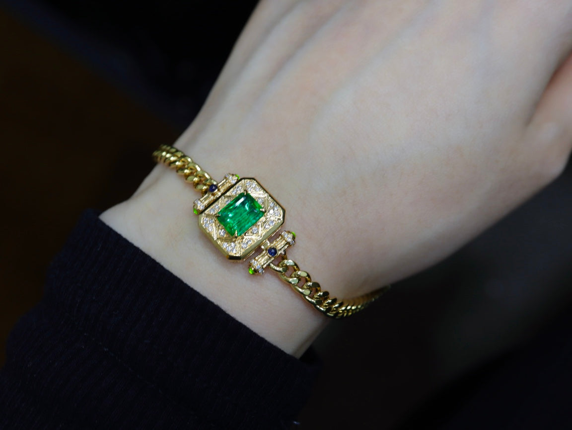 Exquisite Zambian Emerald Jewelry - A Stylish Wrist Essential