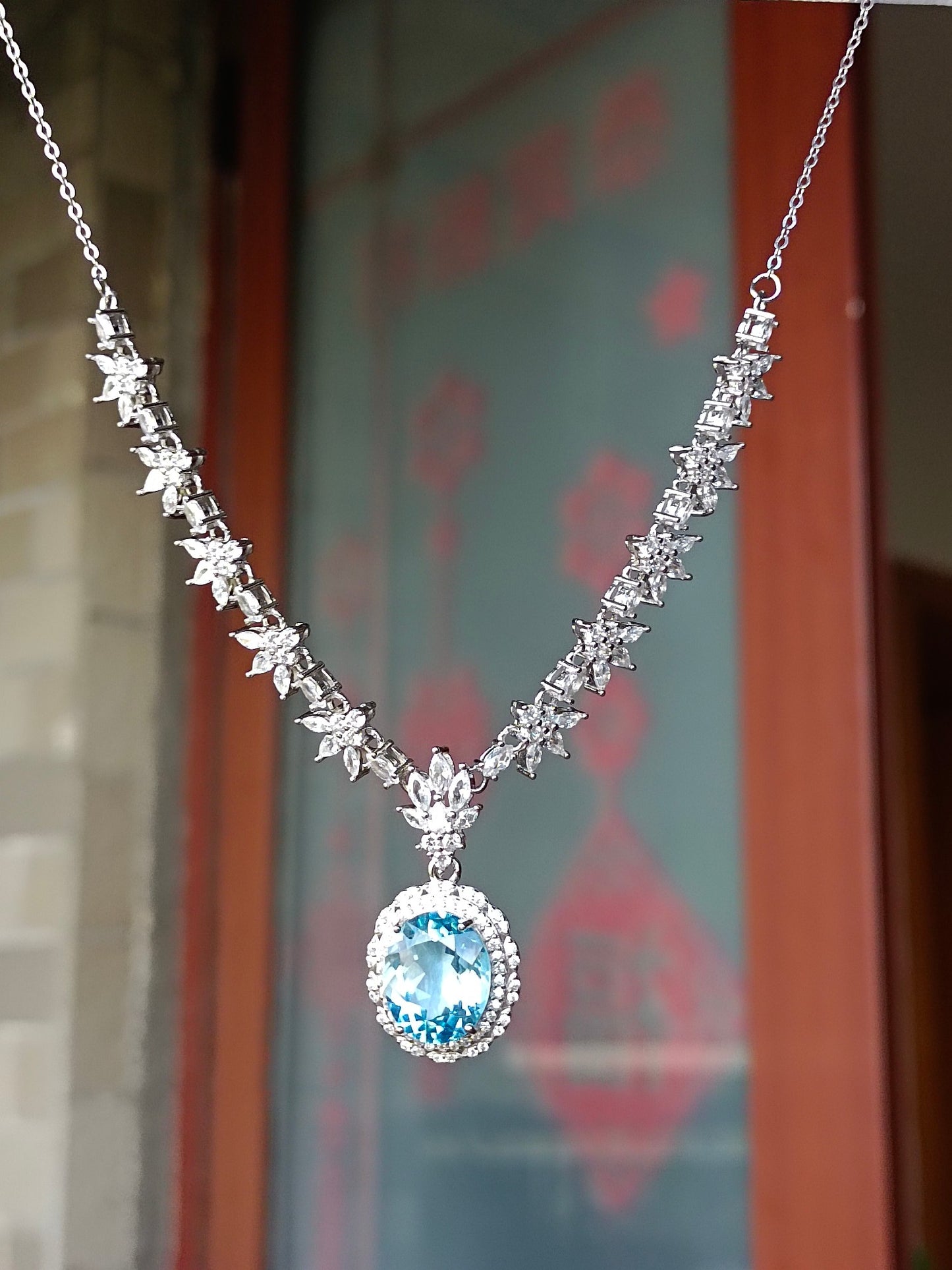 Exquisite Natural Topaz Jewelry with Sterling Silver Embedding