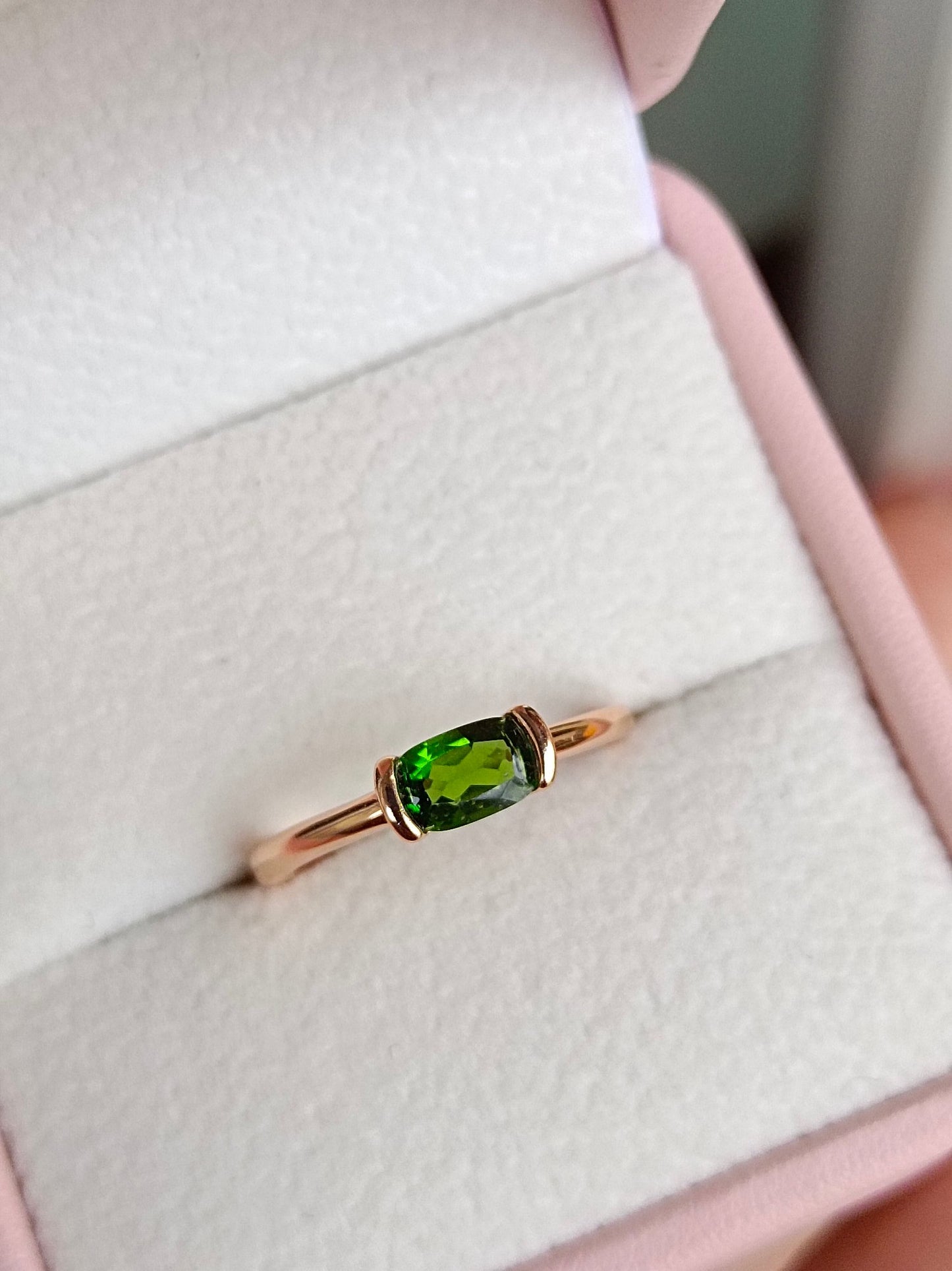 Minimalist Elegance: Natural Diopside Ring in Jewelry Collection