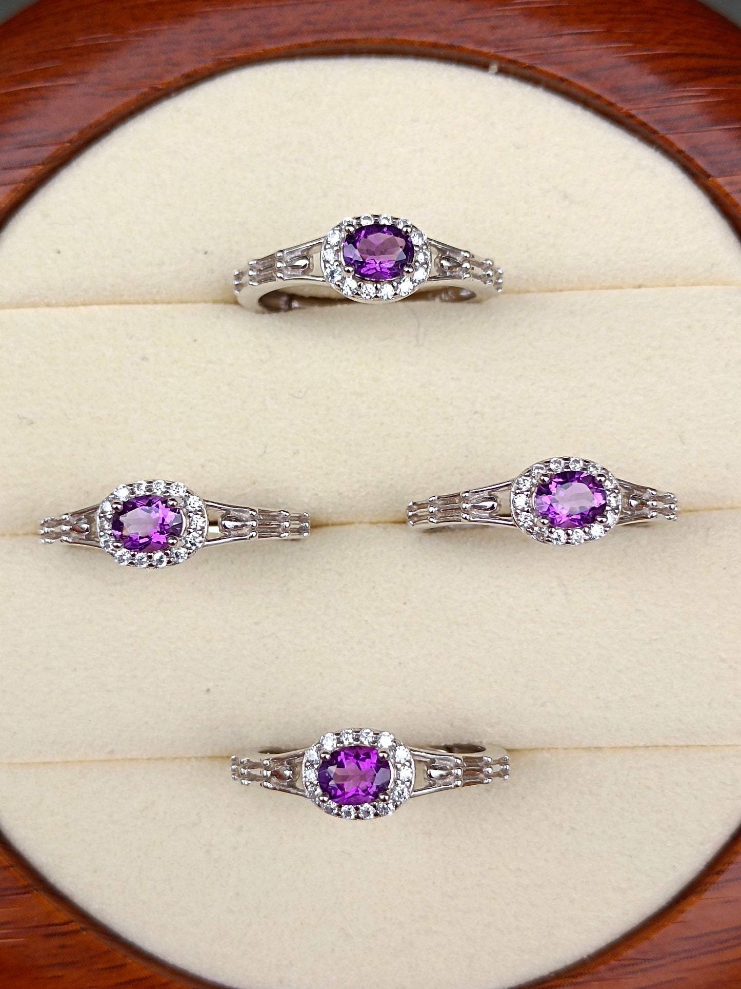 Elegant Natural Amethyst Ring - A Must-Have Jewelry Piece