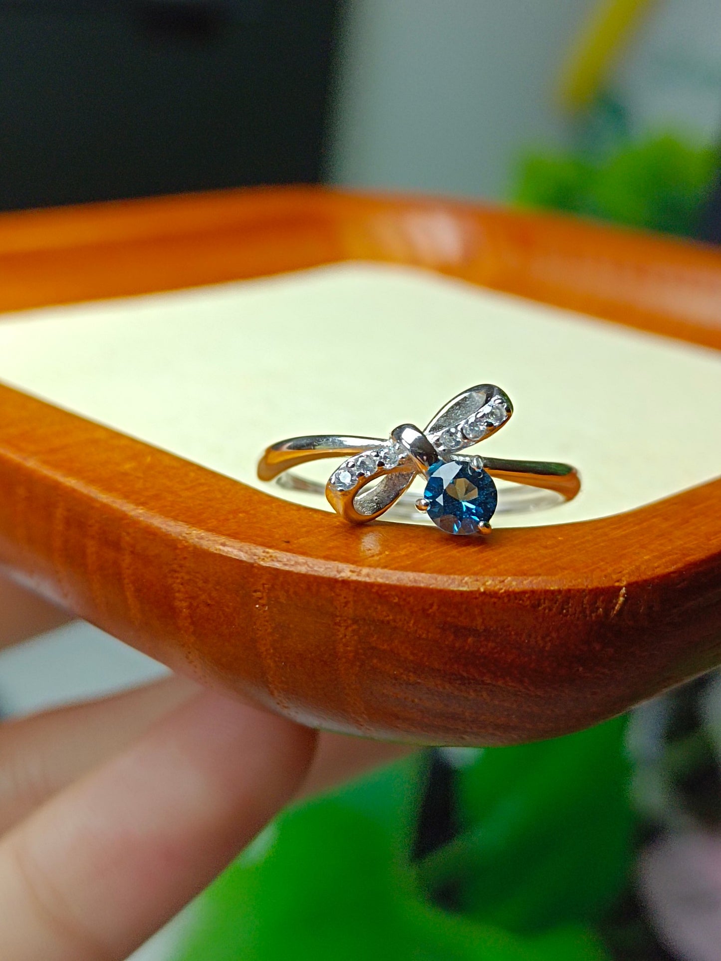 Natuurlijke London Blue Topaz Ring - Sieraden van elegante vlinderdans